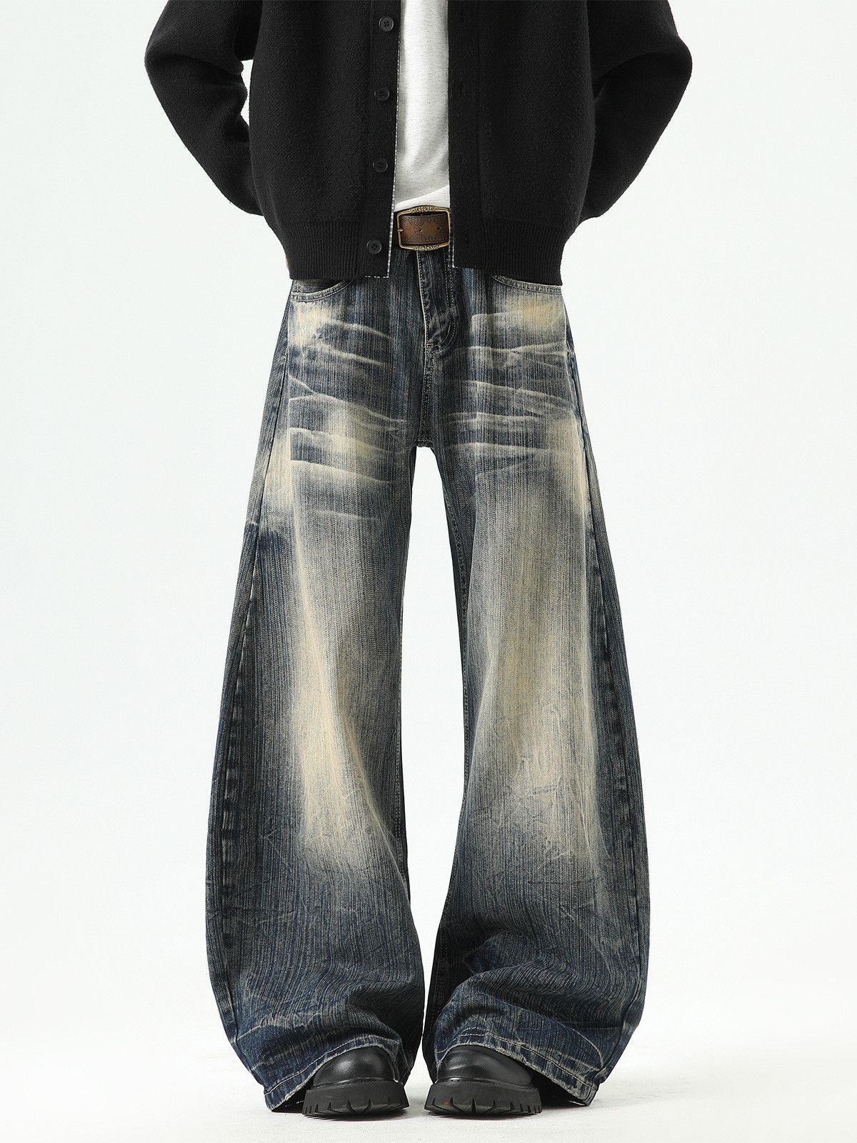 Vintage Men's washed distressed vintage curved lightning jeans Size US 32 / EU 48 - 1 Thumbnail