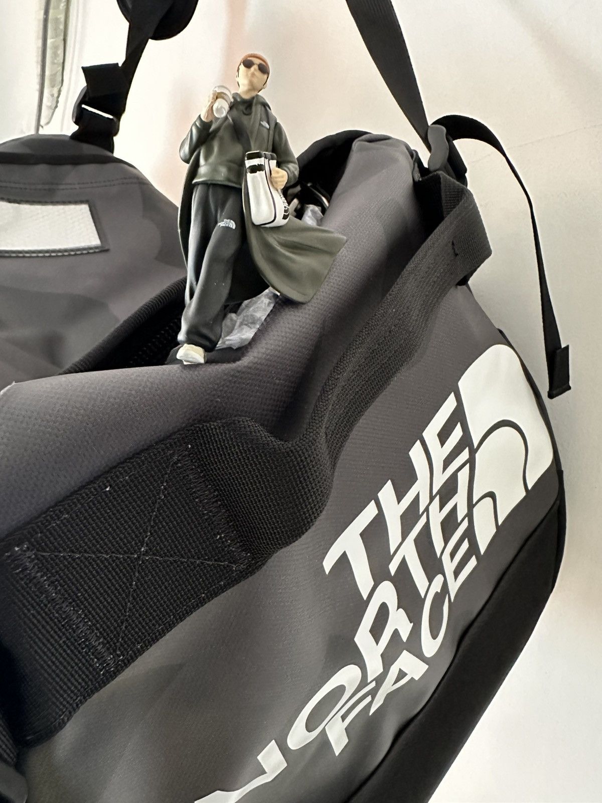 Kaws × The North Face Kaws x The North Face Basecamp Duffel Size ONE SIZE - 8 Thumbnail