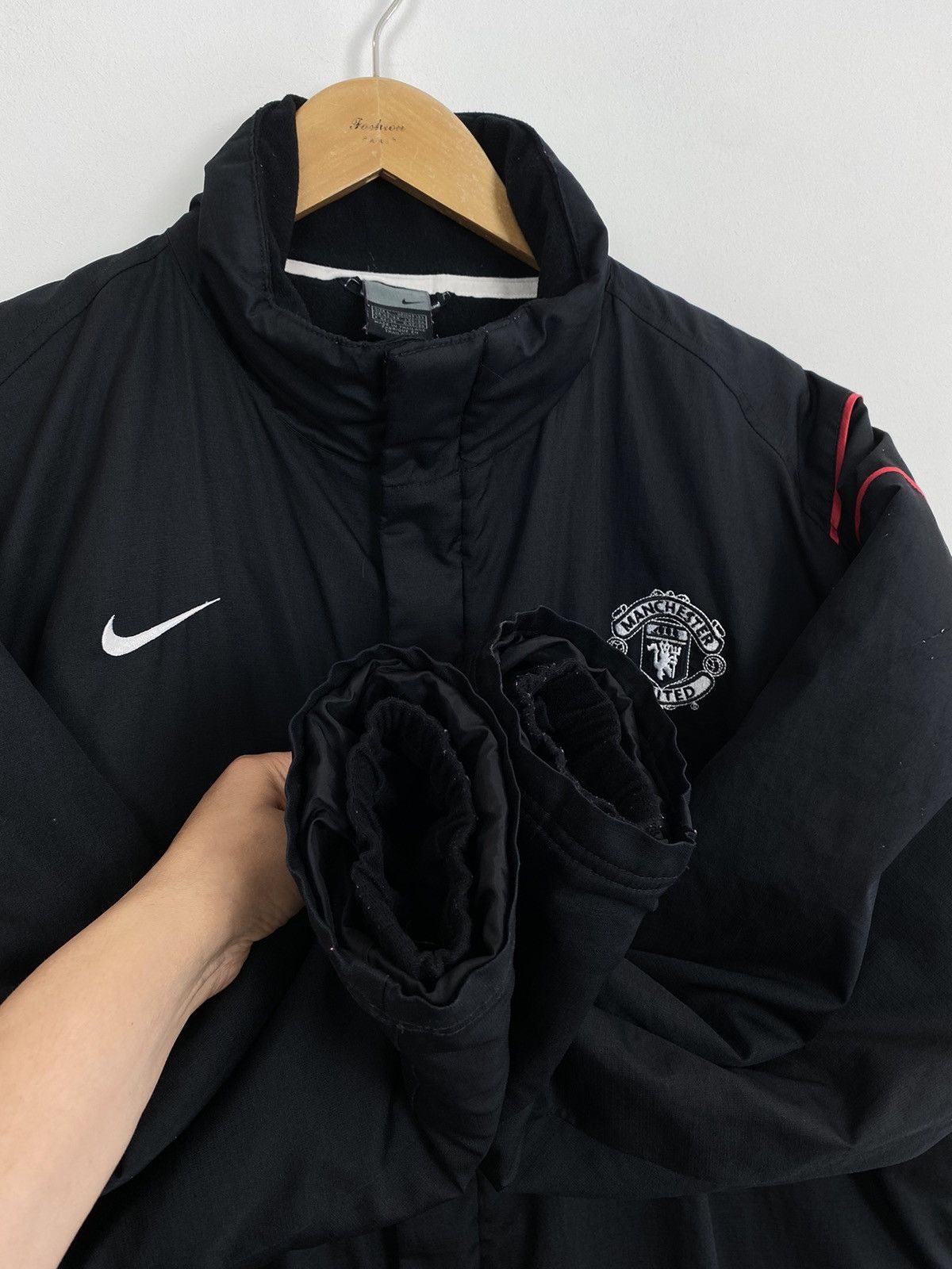 Vintage Nike Manchester United Football Jacket Coat Size L Black Top Size US L / EU 52-54 / 3 - 3 Thumbnail