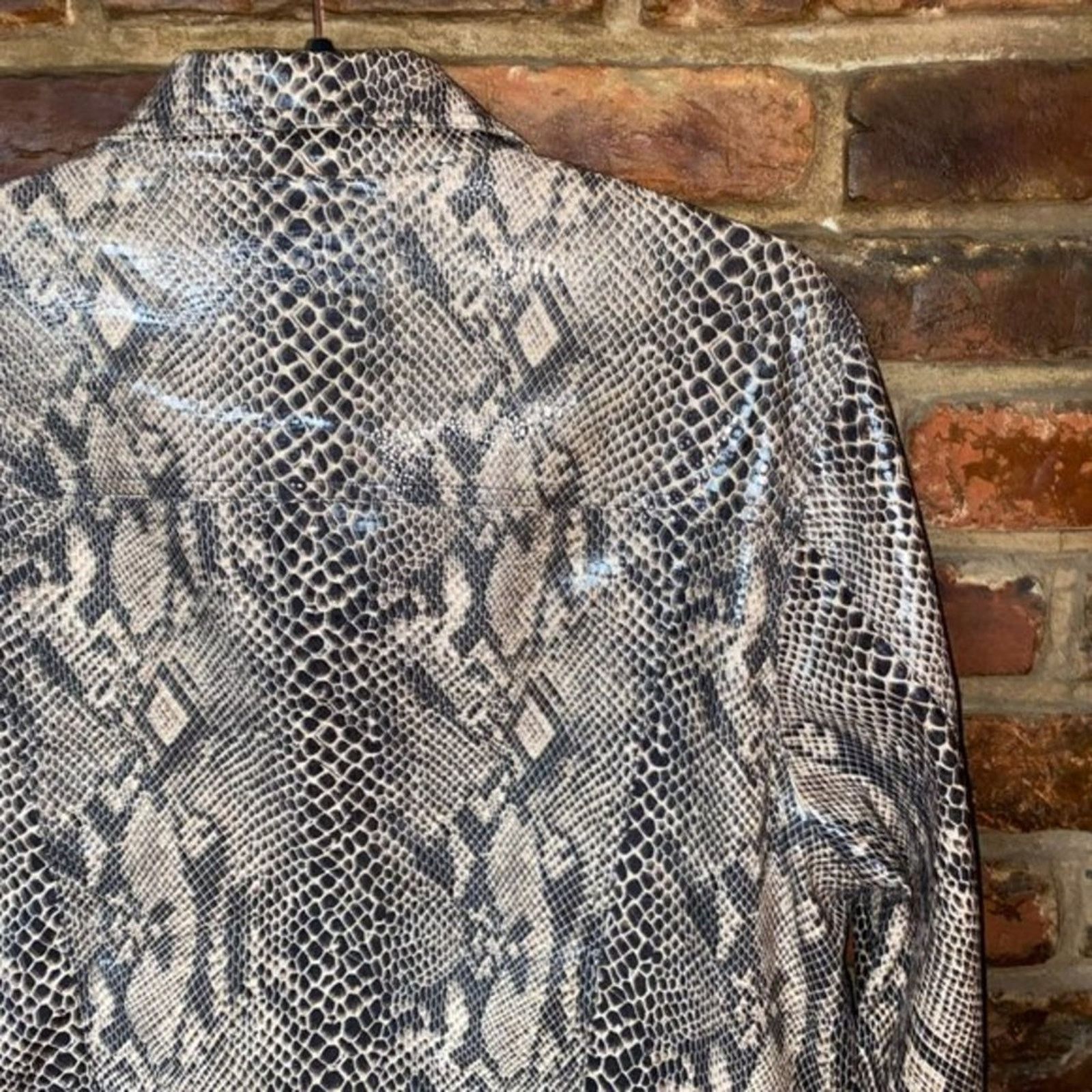 Other Amanda Smith Faux Snakeskin Button Down Jacket 10 Size L / US 10 / IT 46 - 8 Thumbnail