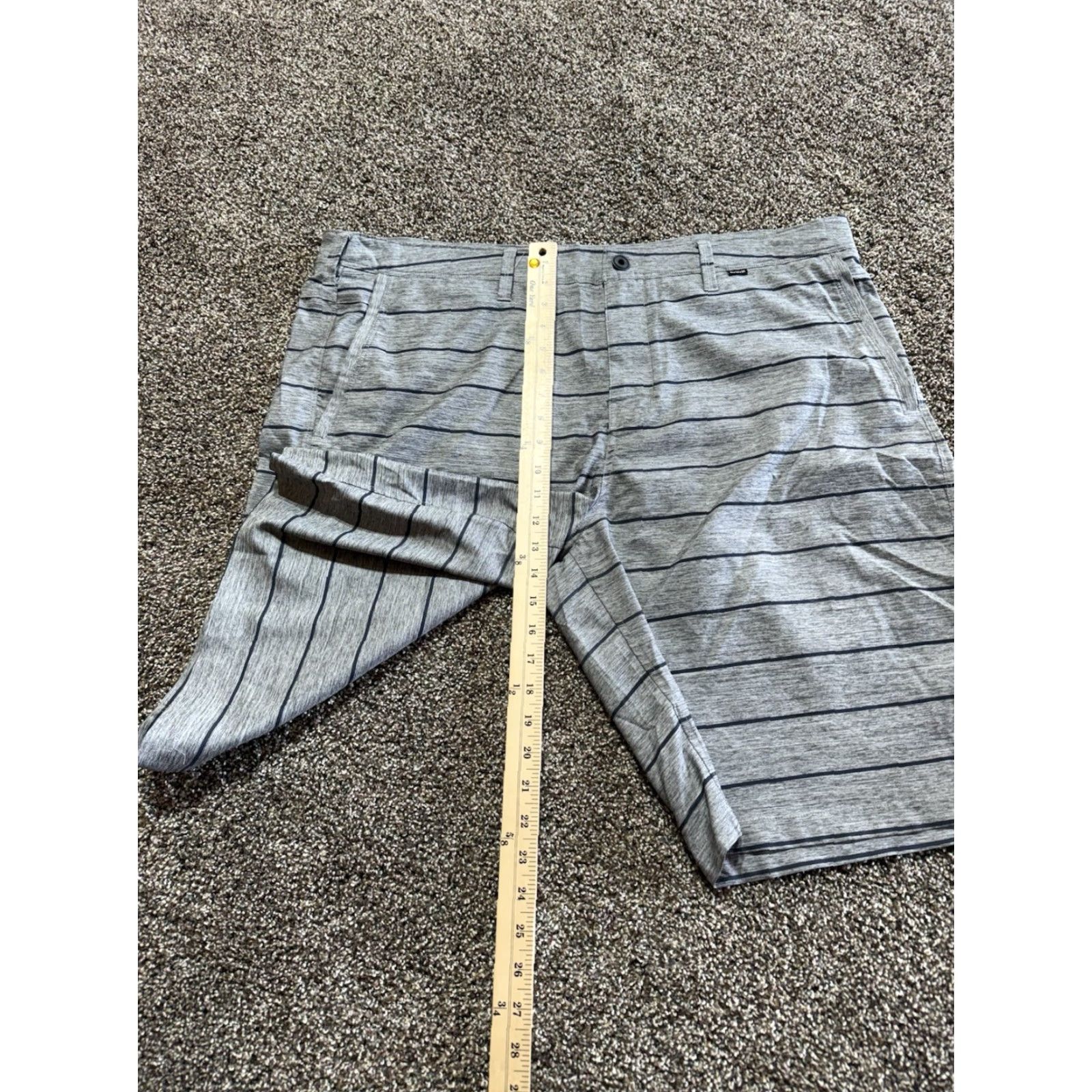 Nike Nike Hurley Mens Shorts Size 40 Gray Striped Lightweight Dri Fit Flex Size US 40 / EU 56 - 7 Thumbnail
