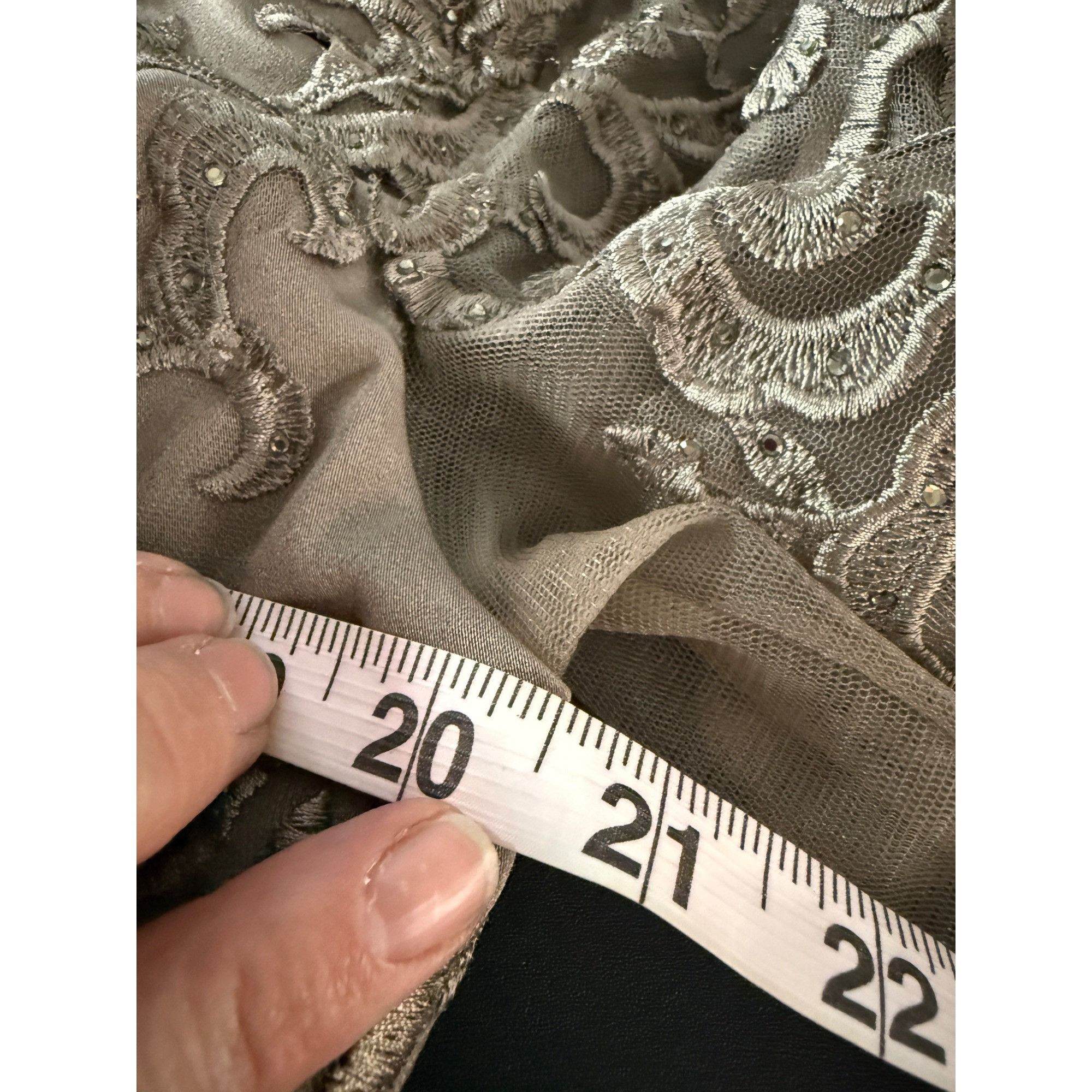 Other La Femme Off-The-Shoulder Gown With Lace Bodice & Satin Skir Size XL / US 12-14 / IT 48-50 - 5 Thumbnail