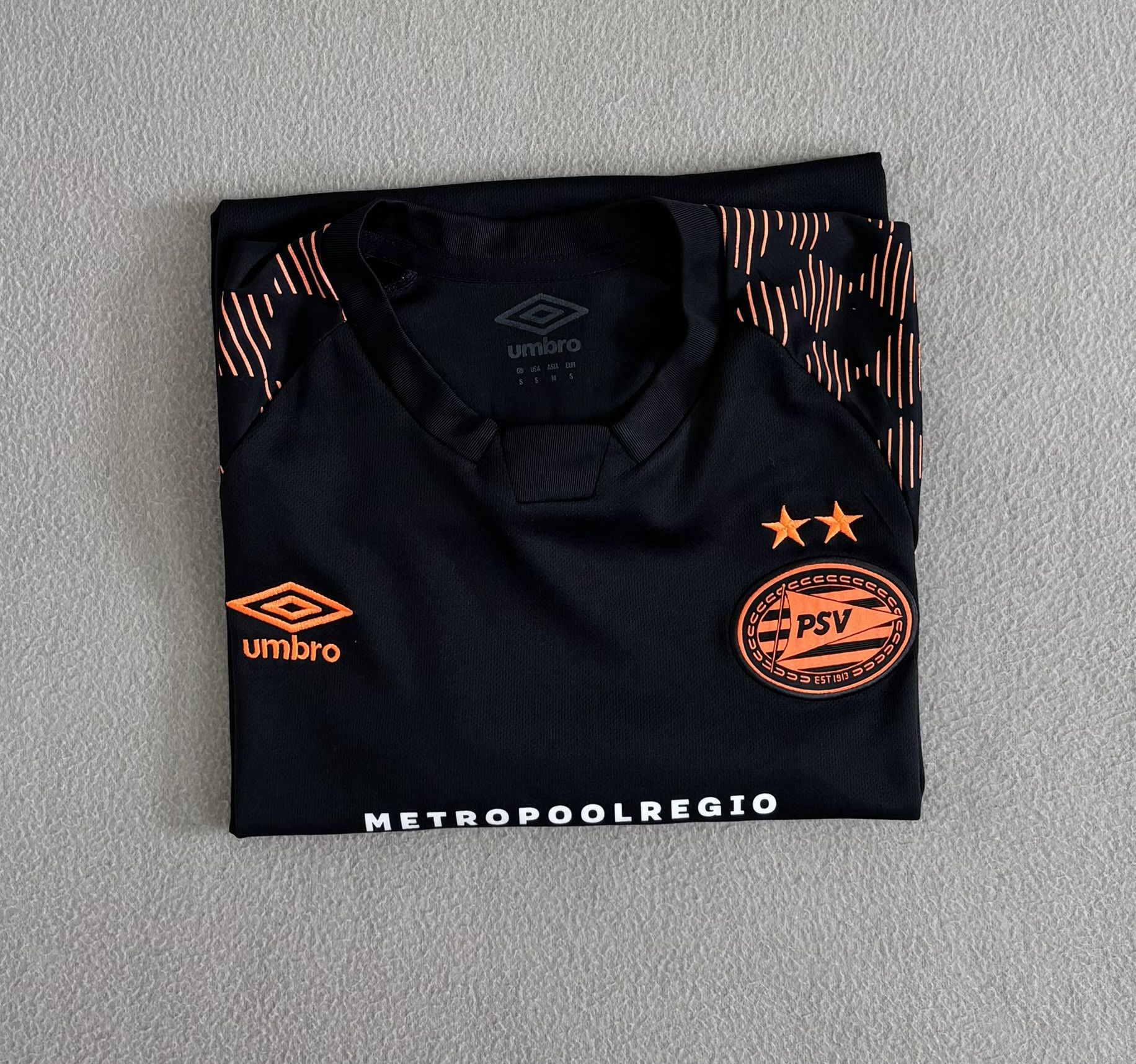Umbro PSV Eindhoven 2019/2020 Umbro Football Jersey Size S Size US S / EU 44-46 / 1 - 18 Thumbnail