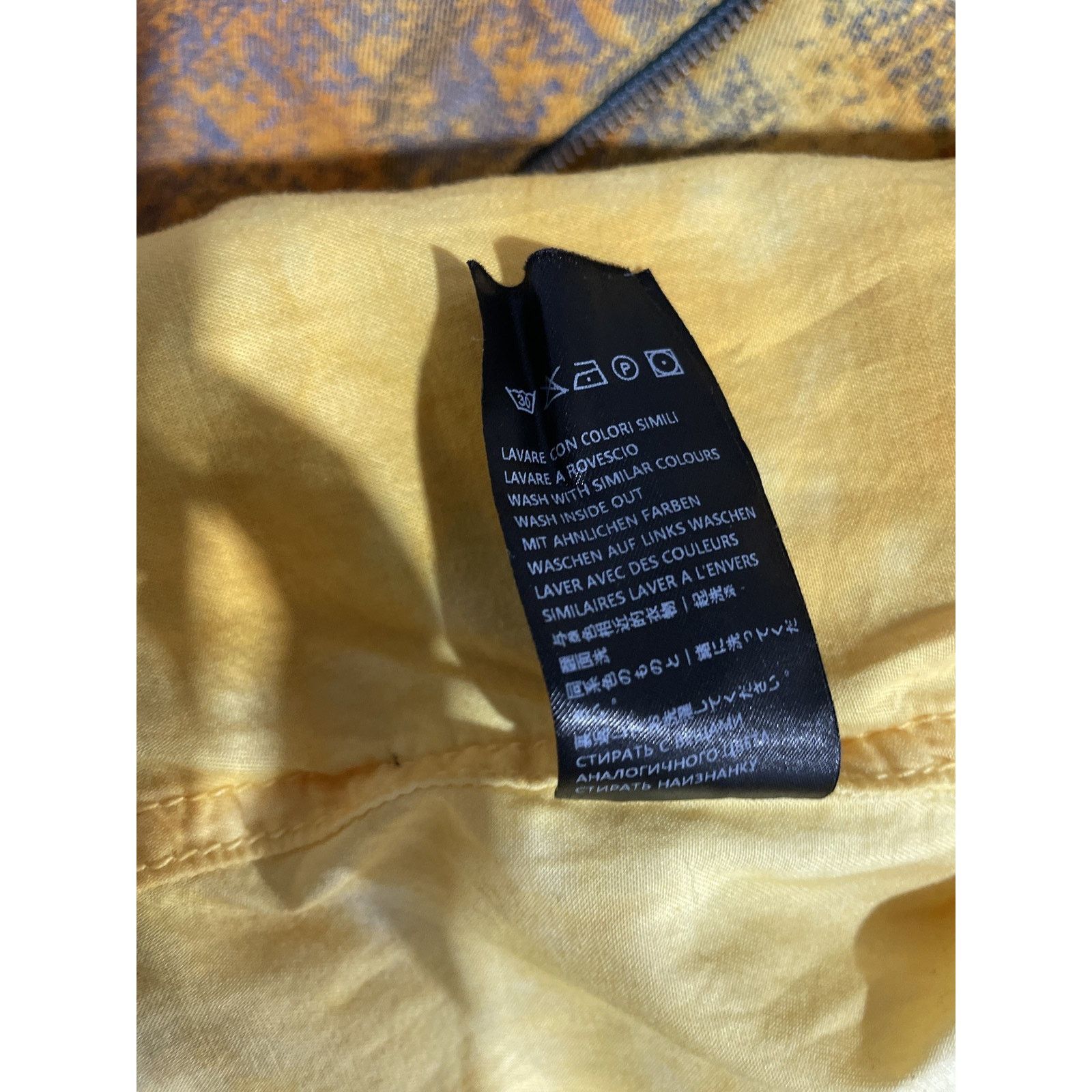 PDF PDF CHANNEL DUST BOMBER JACKET SIZE XL PREOWNED Size US XL / EU 56 / 4 - 2 Thumbnail