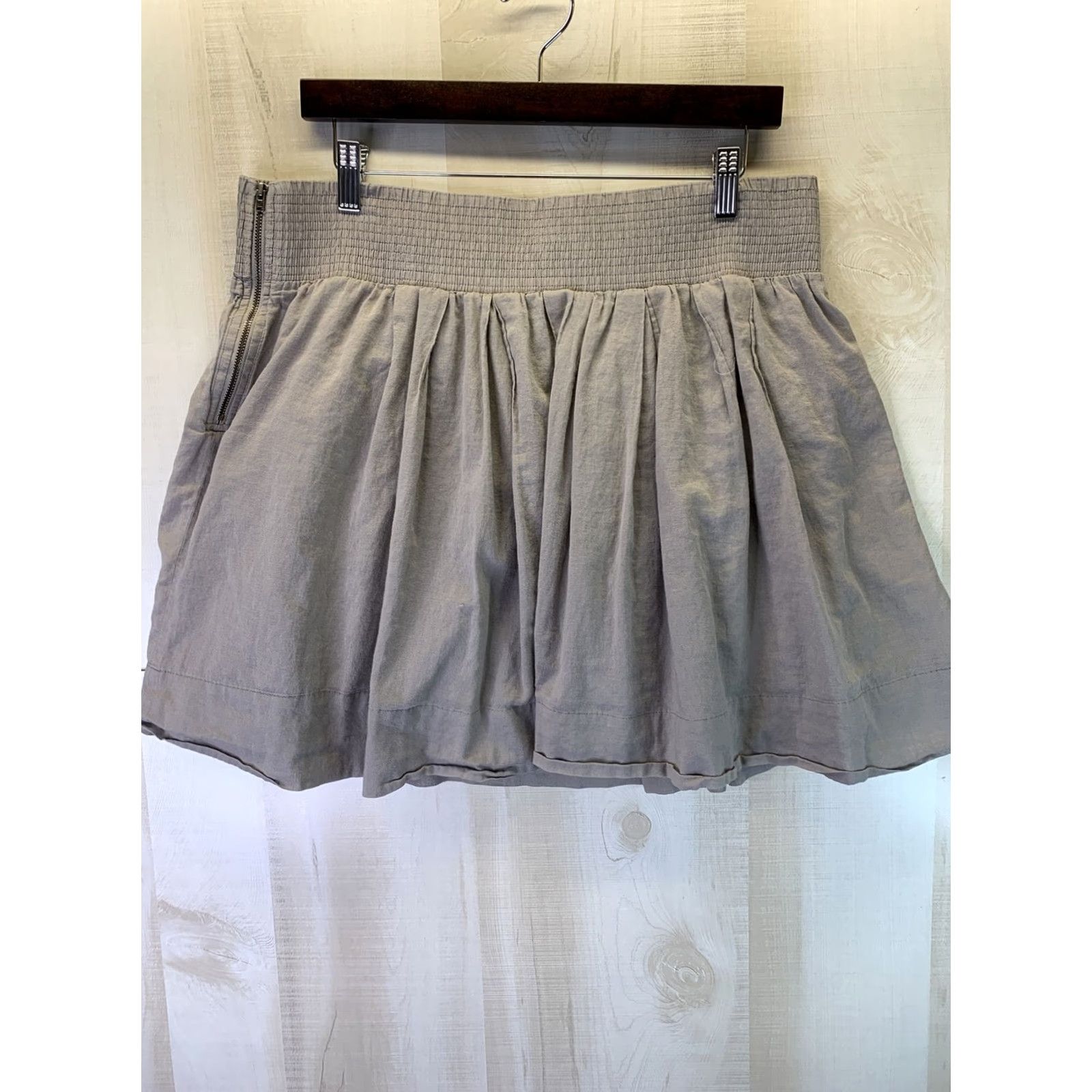 Banana Republic Banana Republic Women's XL Tan Pleated Front Lightweight Skirt Size 40" / US 18 - 7 Thumbnail