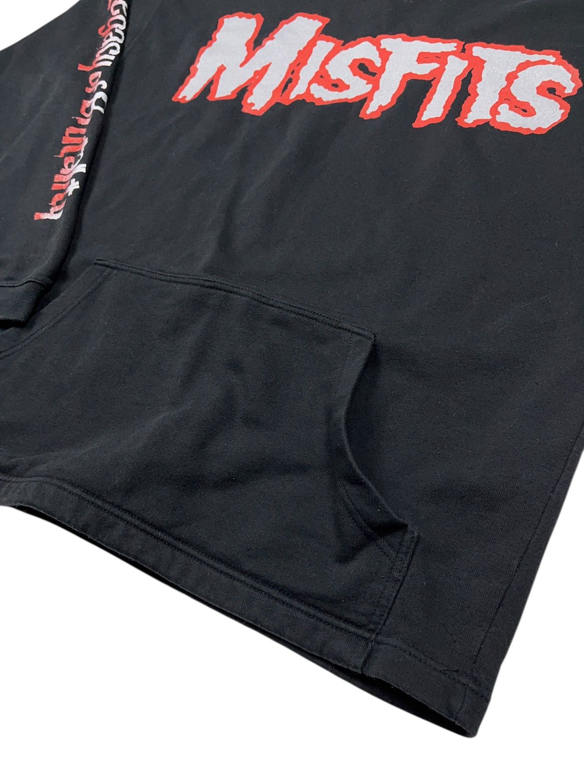 Band Tees Vintage 1999 Misfits Legacy of Brutality Sweatshirt Danzig Size US XL / EU 56 / 4 - 4 Thumbnail