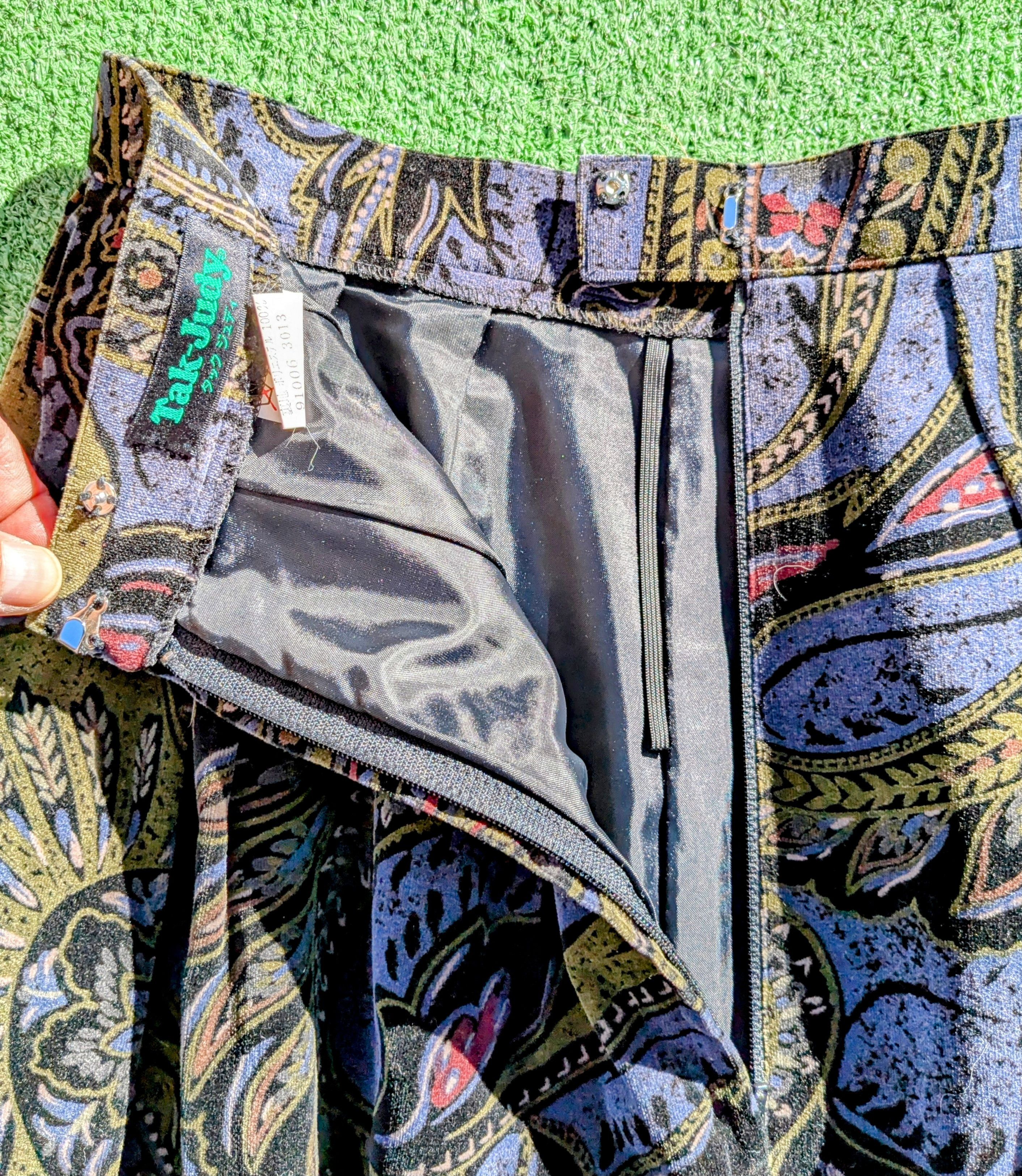 Designer Vintage 1970s Japanese Velvet Paisley Midi A-Line Skirt Size 25" / US 0 / IT 36 - 2 Thumbnail