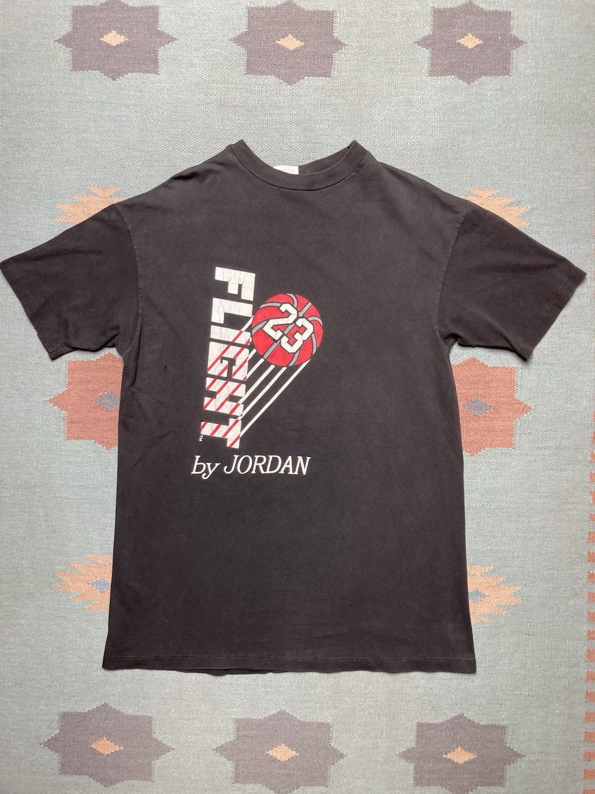 Jordan Brand × Vintage Vtg 90s t shirt flight Michael Jordan basketball 23 faded XL Size US XL / EU 56 / 4 - 1 Thumbnail