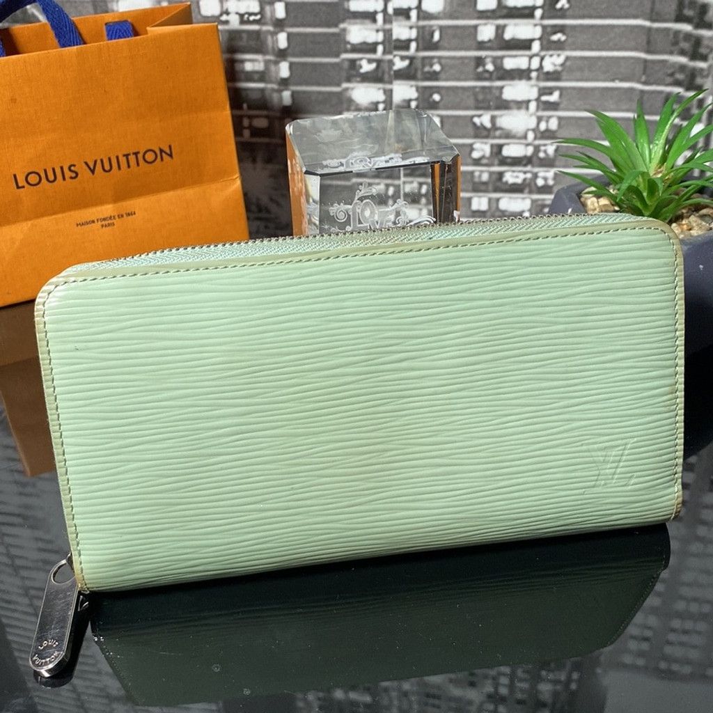 Louis Vuitton Auth Rare Louis Vuitton Epi Electric Patent Leather Wallet Size ONE SIZE - 11 Thumbnail