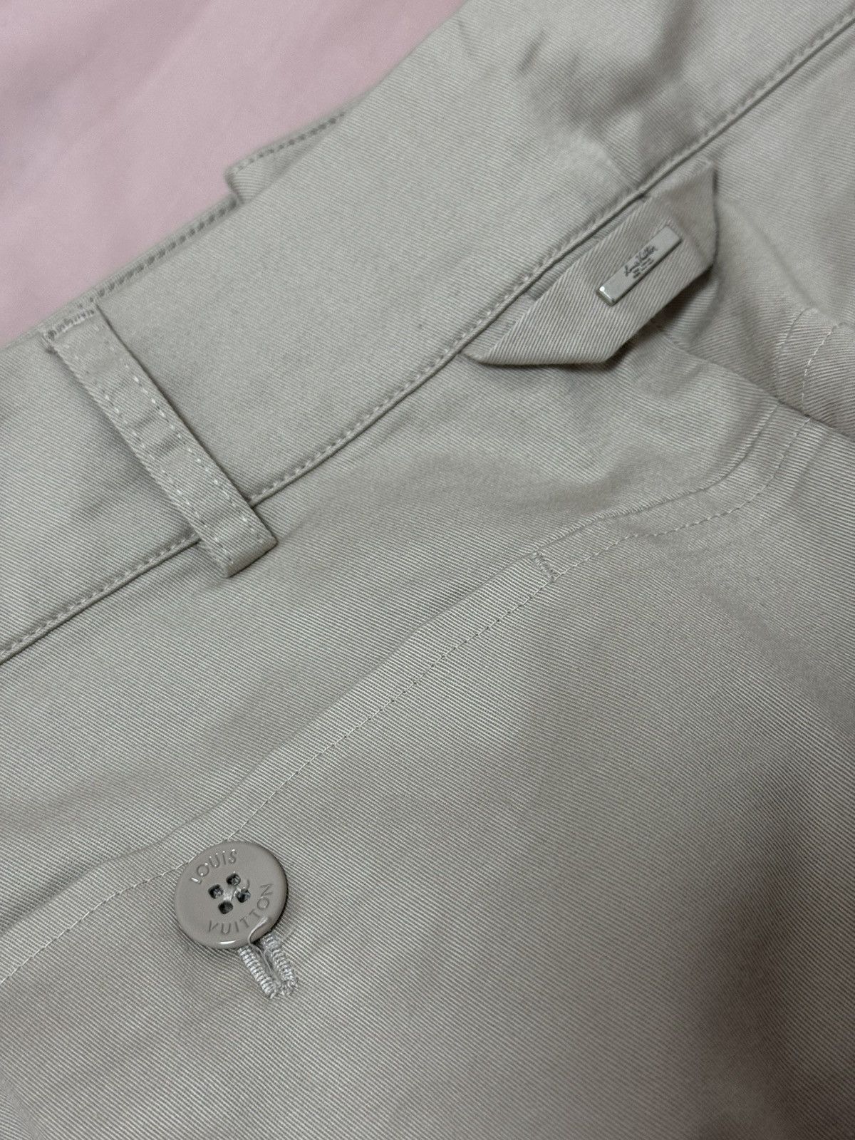 Louis Vuitton Louis Vuitton beige monogram cargo pants 50 Size US 33 - 6 Thumbnail