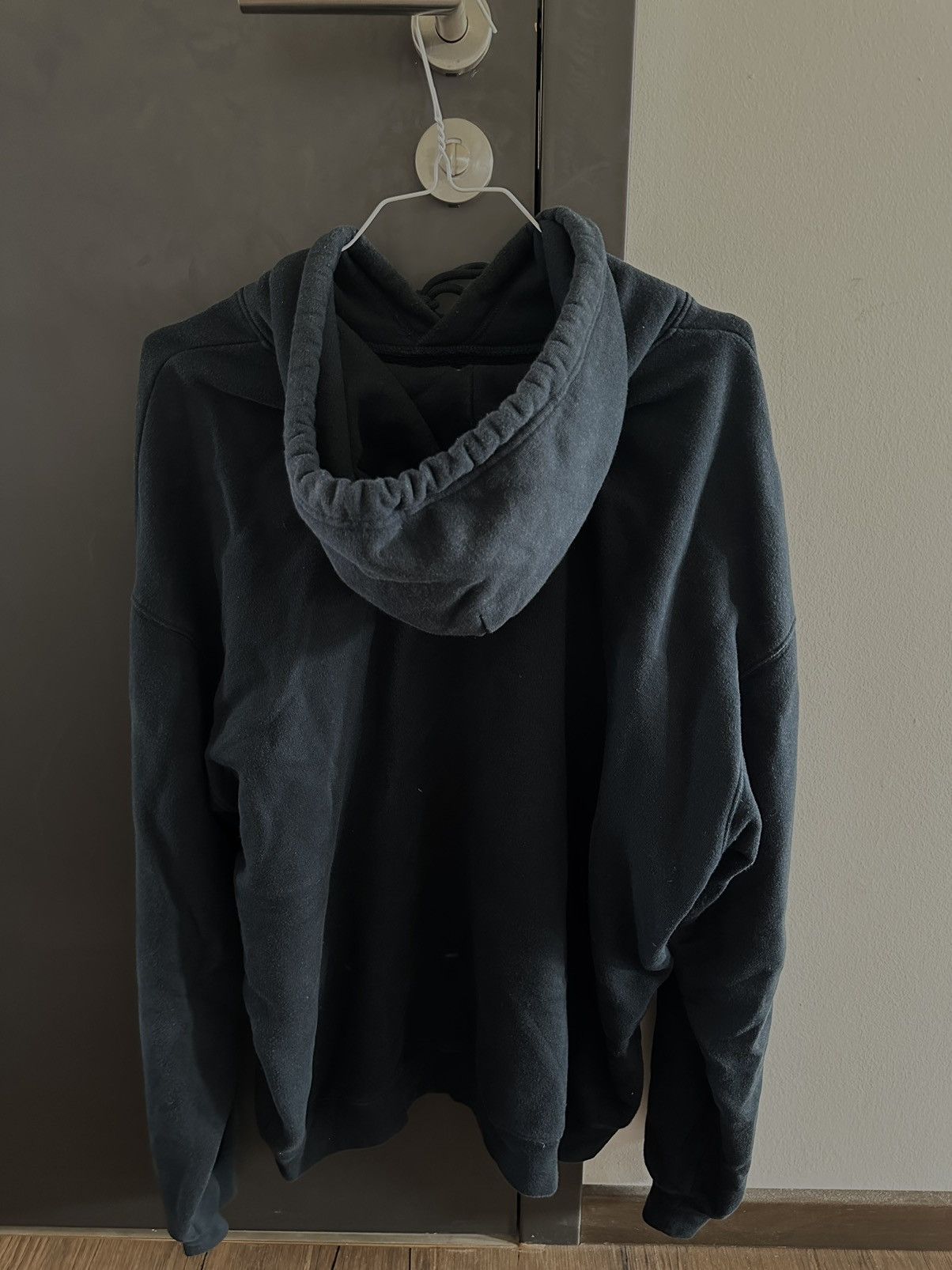 Balenciaga Balenciaga est. 1917 Size US M / EU 48-50 / 2 - 2 Thumbnail