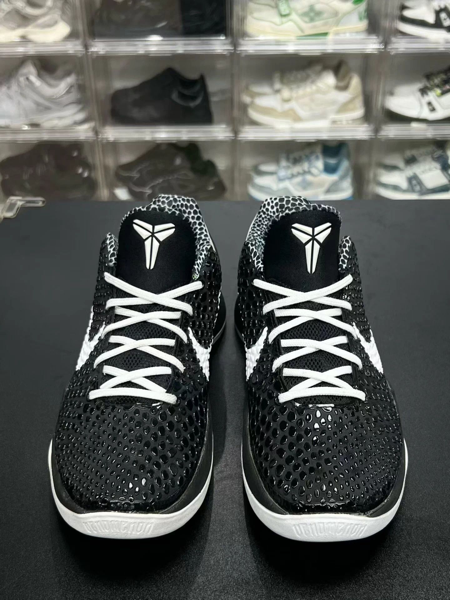 Nike Nike ZK6 Gigi Kobe Black/White 42.5 Size US 9.5 / EU 42-43 - 2 Thumbnail