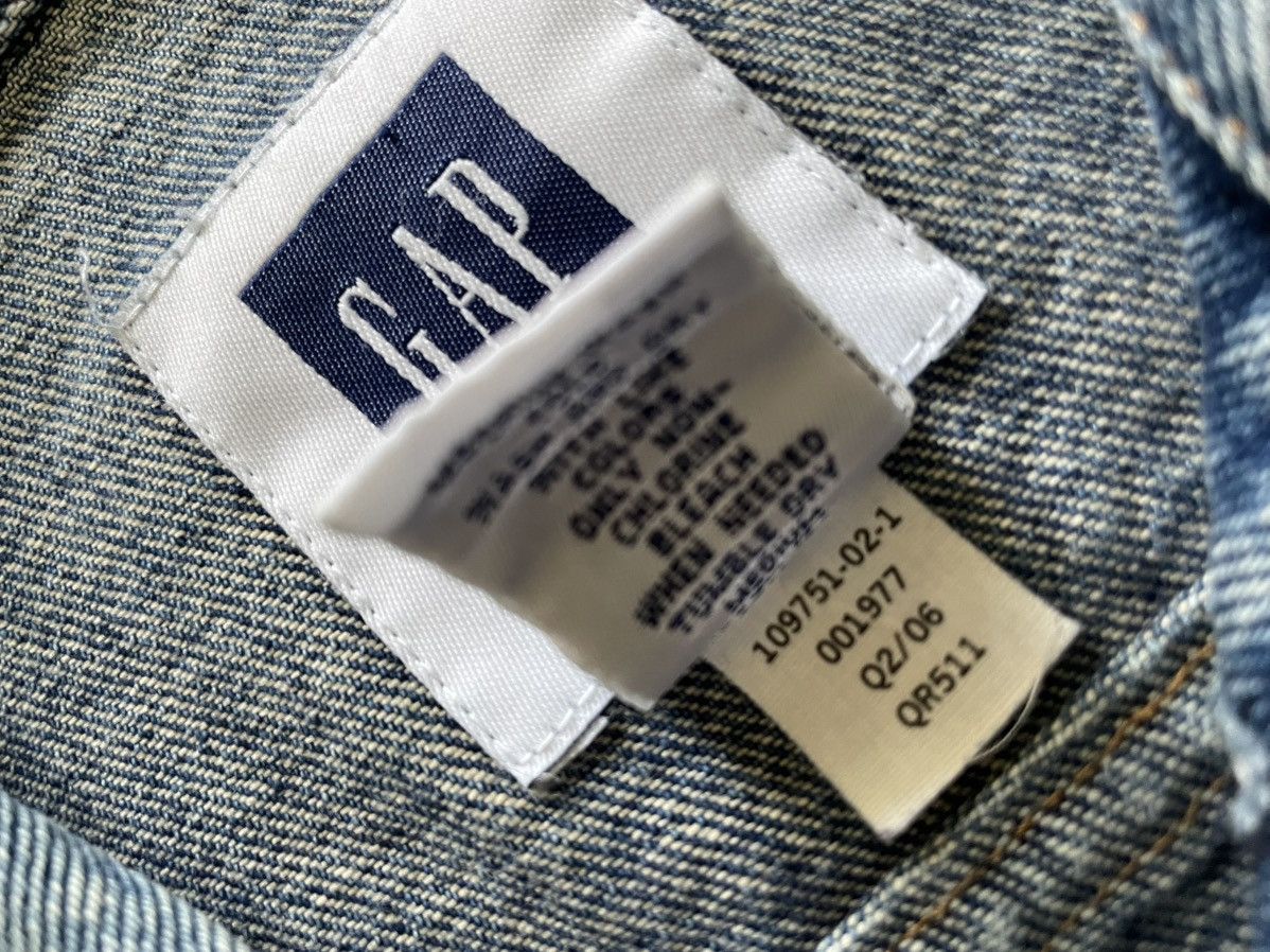Designer × Gap × Vintage Vintage Gap Denim Trucker Jacket Medium Wash W/ Fade Medium Size US M / EU 48-50 / 2 - 4 Thumbnail