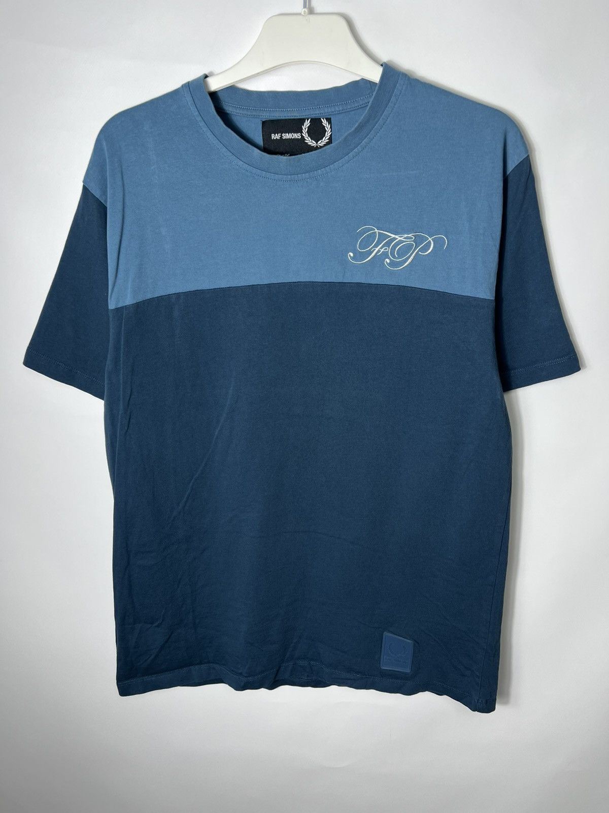 Vintage streetwear RAF SIMONS X FRED PERRY T-SHIRT