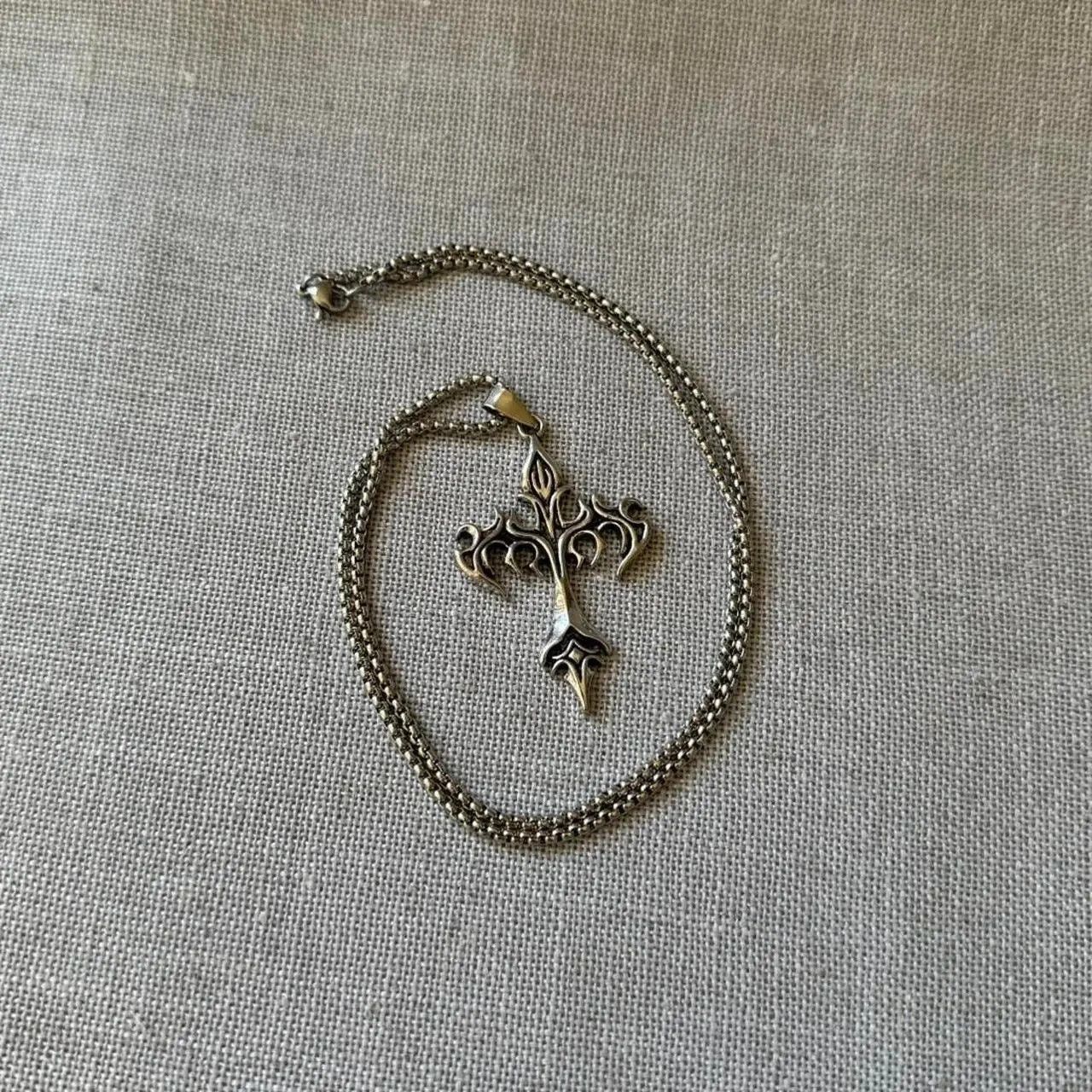 Other Y2k silver gothic cross necklace Size ONE SIZE - 4 Thumbnail