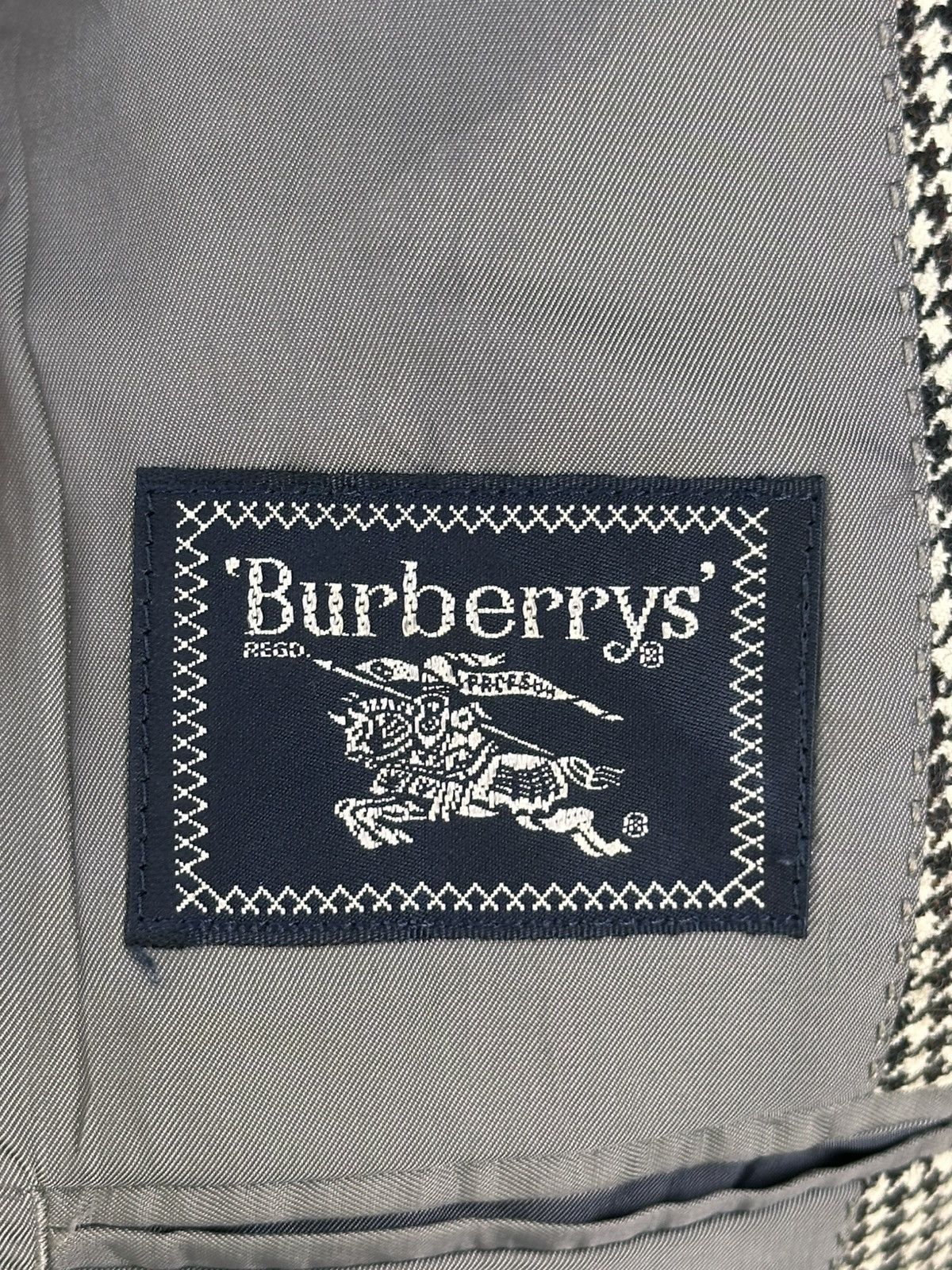 Burberry Vintage 90’s Burberrys Houndstooth Coat Jacket Size US L / EU 52-54 / 3 - 11 Thumbnail