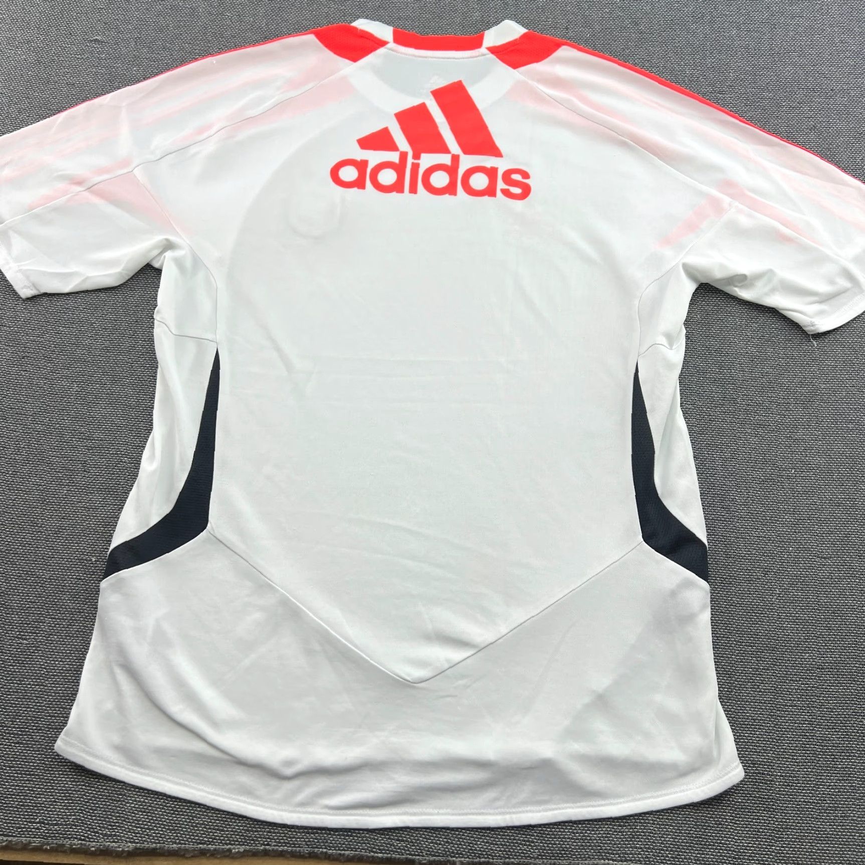 Adidas adidas Bayern Munich Training Football Jersey Mens S White Formotion Shirt Size US S / EU 44-46 / 1 - 3 Thumbnail