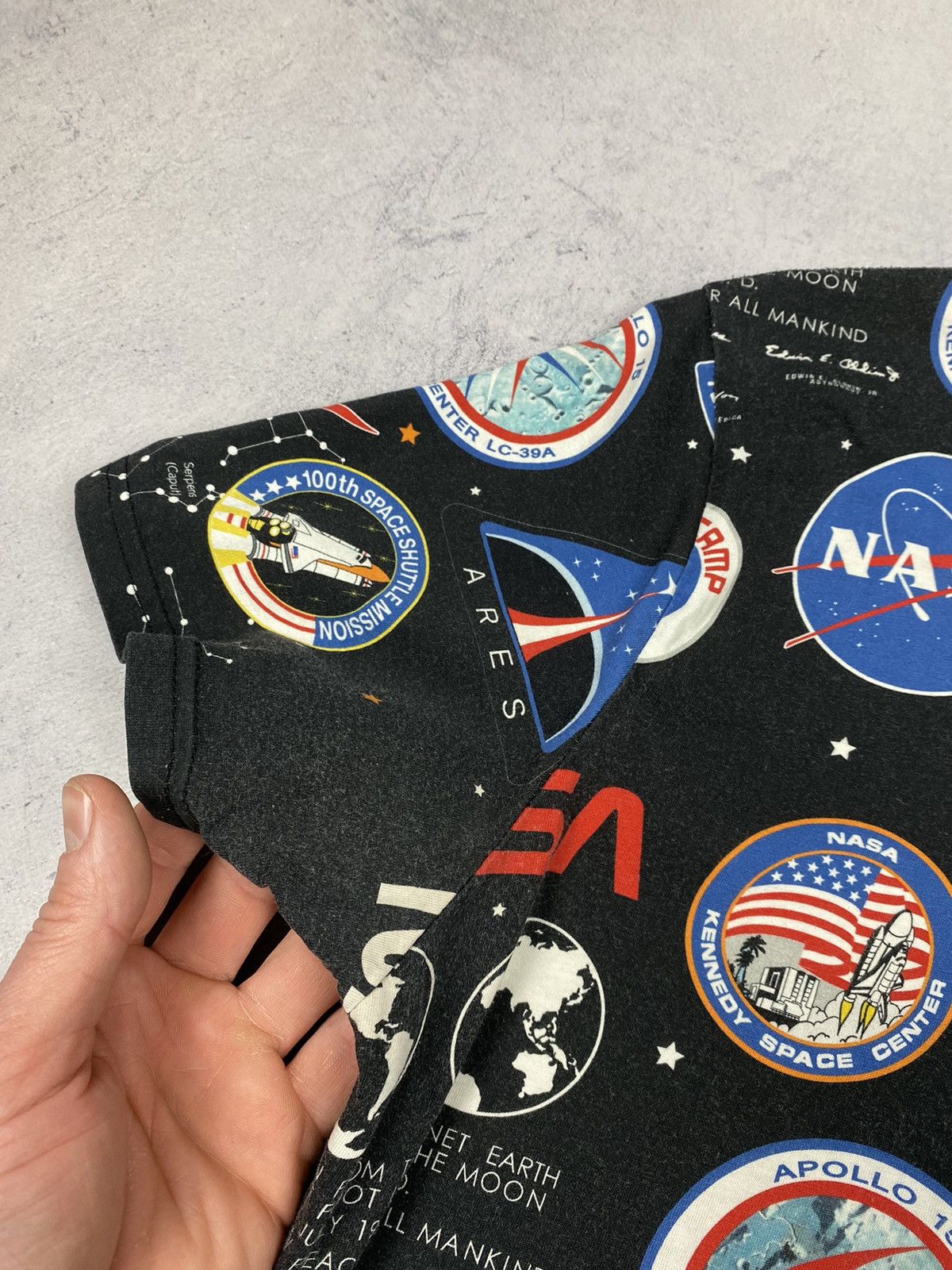 Alpha Industries Alpha Industries NASA Cosmos USA Flag Tee Size US XL / EU 56 / 4 - 9 Thumbnail
