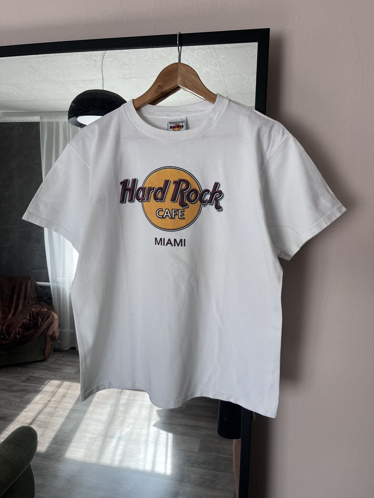 Hard Rock Cafe 90s Hard Rock Cafe Miami T Shirt Vintage Size M / US 6-8 / IT 42-44 - 1 Thumbnail