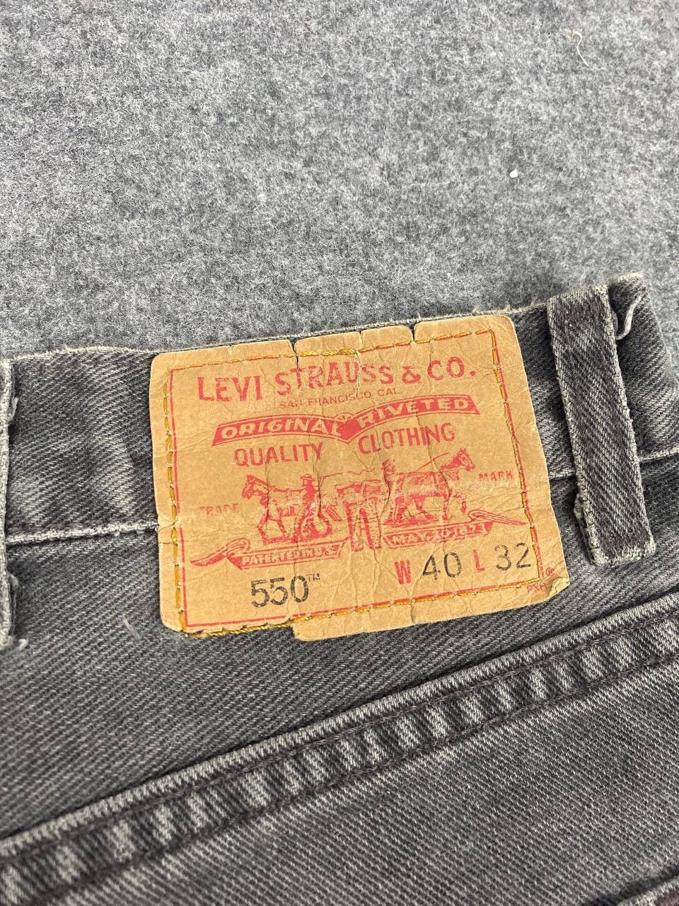 Levi's vintage levis 550 faded black distressed denim Size US 40 / EU 56 - 5 Thumbnail