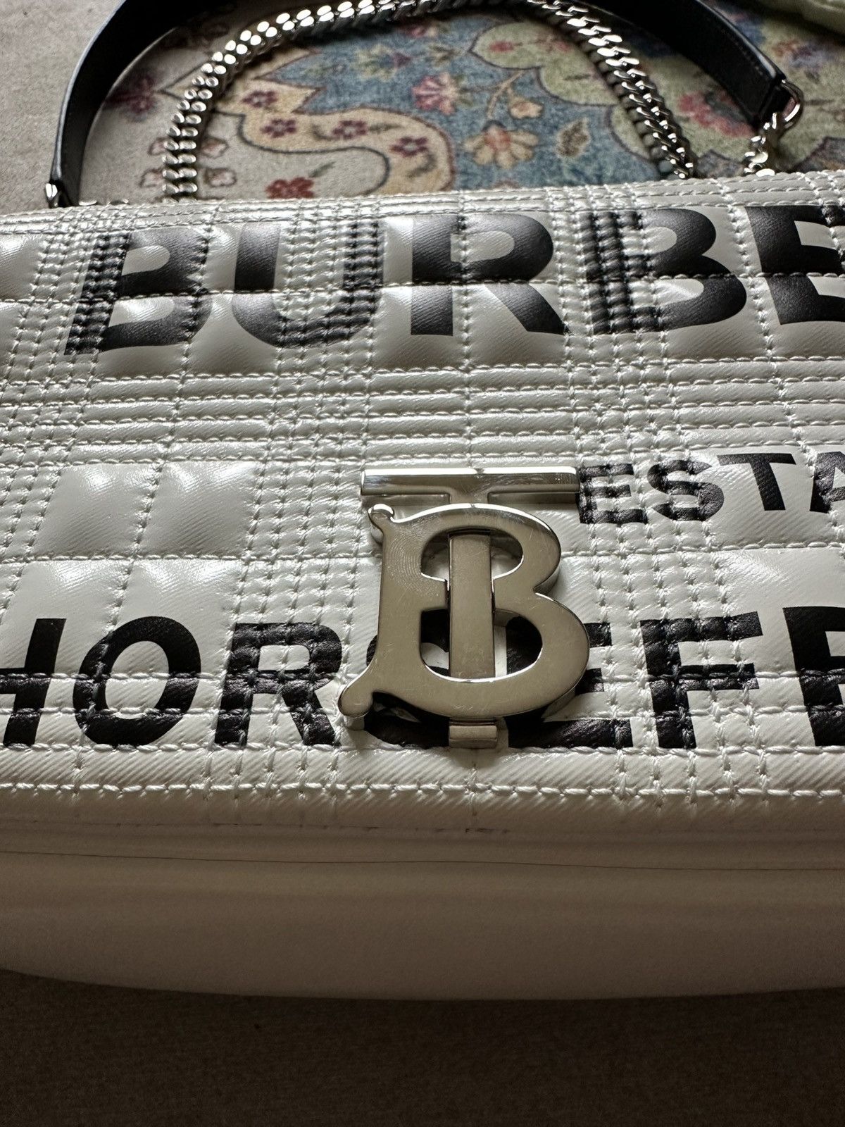 Burberry BURBERRY Horseferry Print Smalla Lola Quilted Chain Bag Size ONE SIZE - 6 Thumbnail