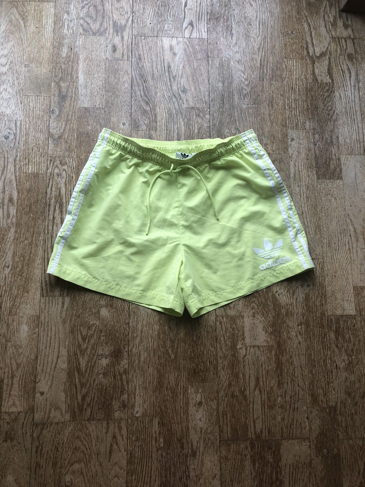 Adidas ADIDAS VINTAGE RETRO SPORT SHORTS Size US 32 / EU 48 - 1 Thumbnail