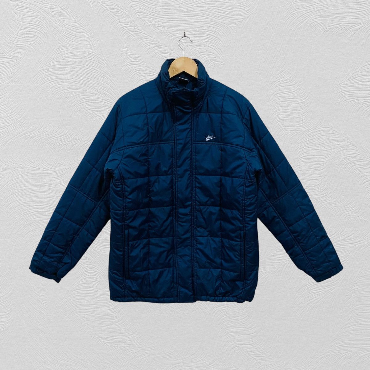 Nike Vintage Nike quilted jacket Size US L / EU 52-54 / 3 - 1 Thumbnail