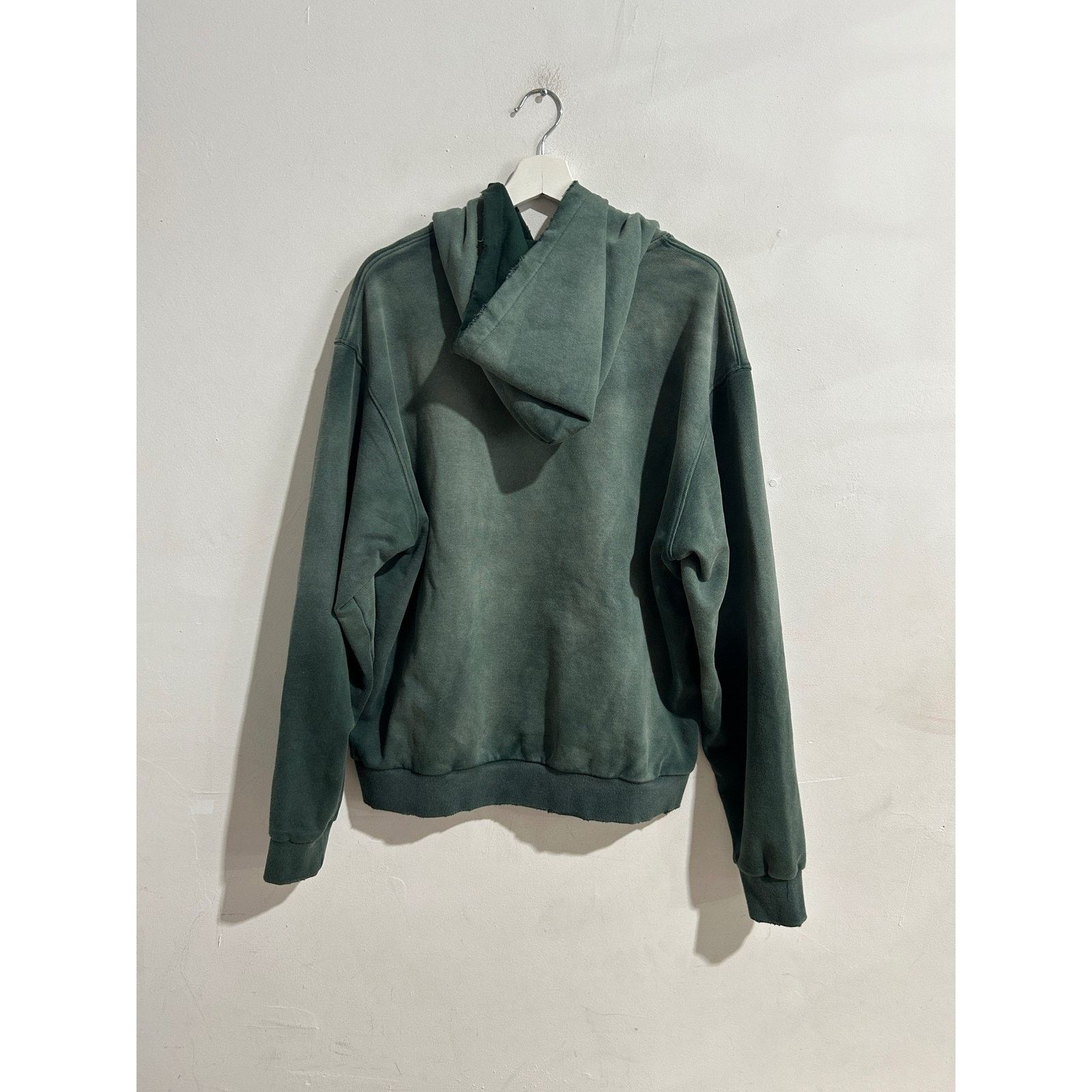Other PUPPET THEATER NUDIE MAG HOODIE GREEN SIZE LARGE PREOWNED Size US L / EU 52-54 / 3 - 2 Thumbnail