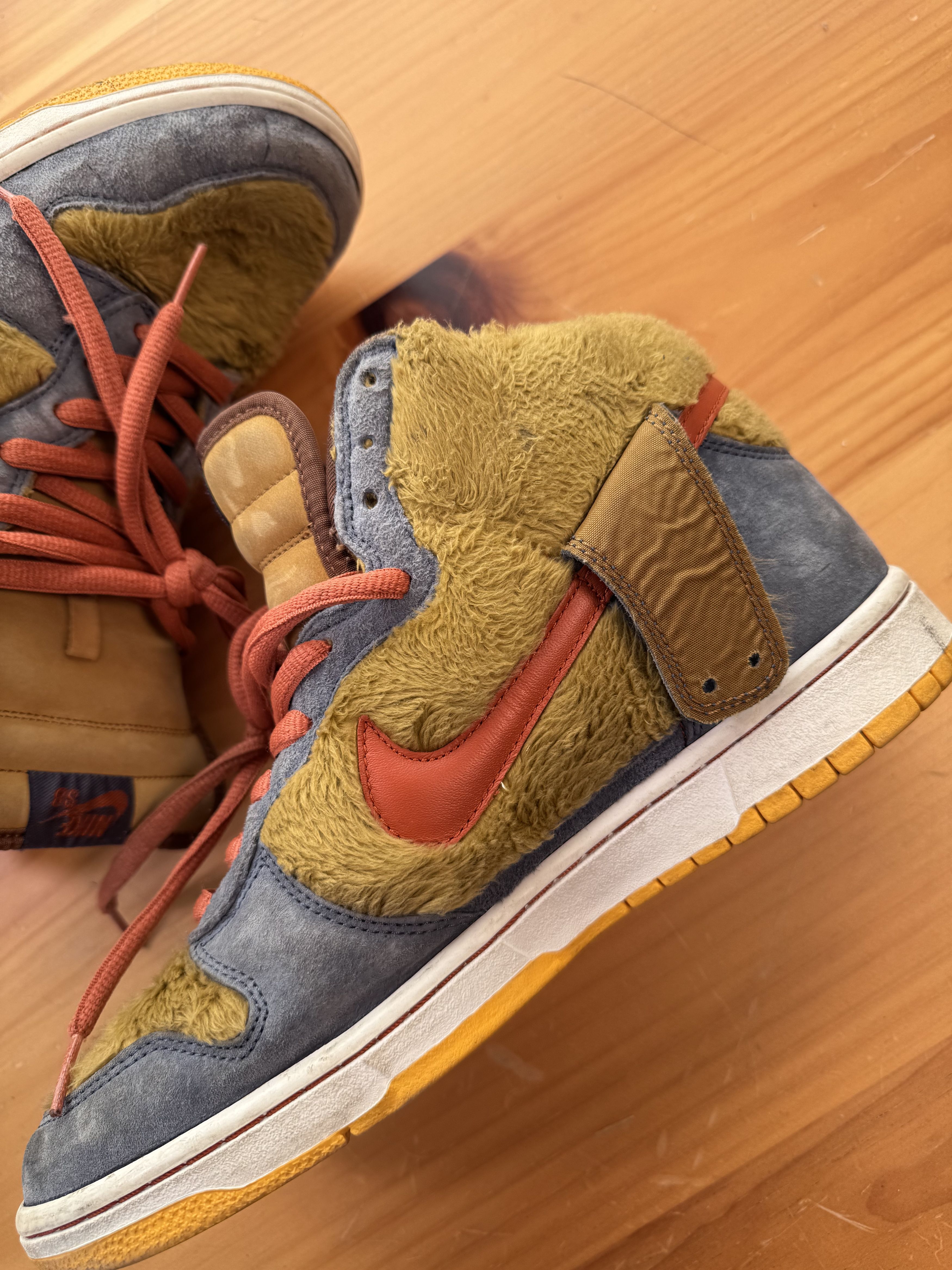 Nike (2006) Nike SB Dunk High The Three Bears ‘Papa Bear’ Size US 10 / EU 43 - 2 Thumbnail