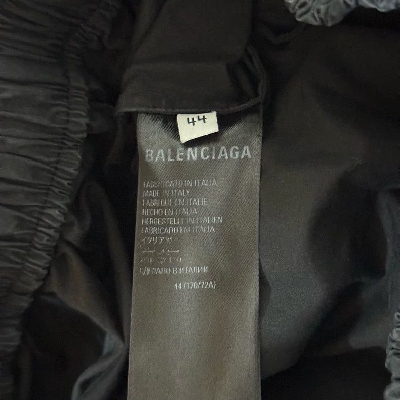 Balenciaga Balenciaga size 44 Washed Cupid embroidered shorts Size US 28 / EU 44 - 3 Thumbnail