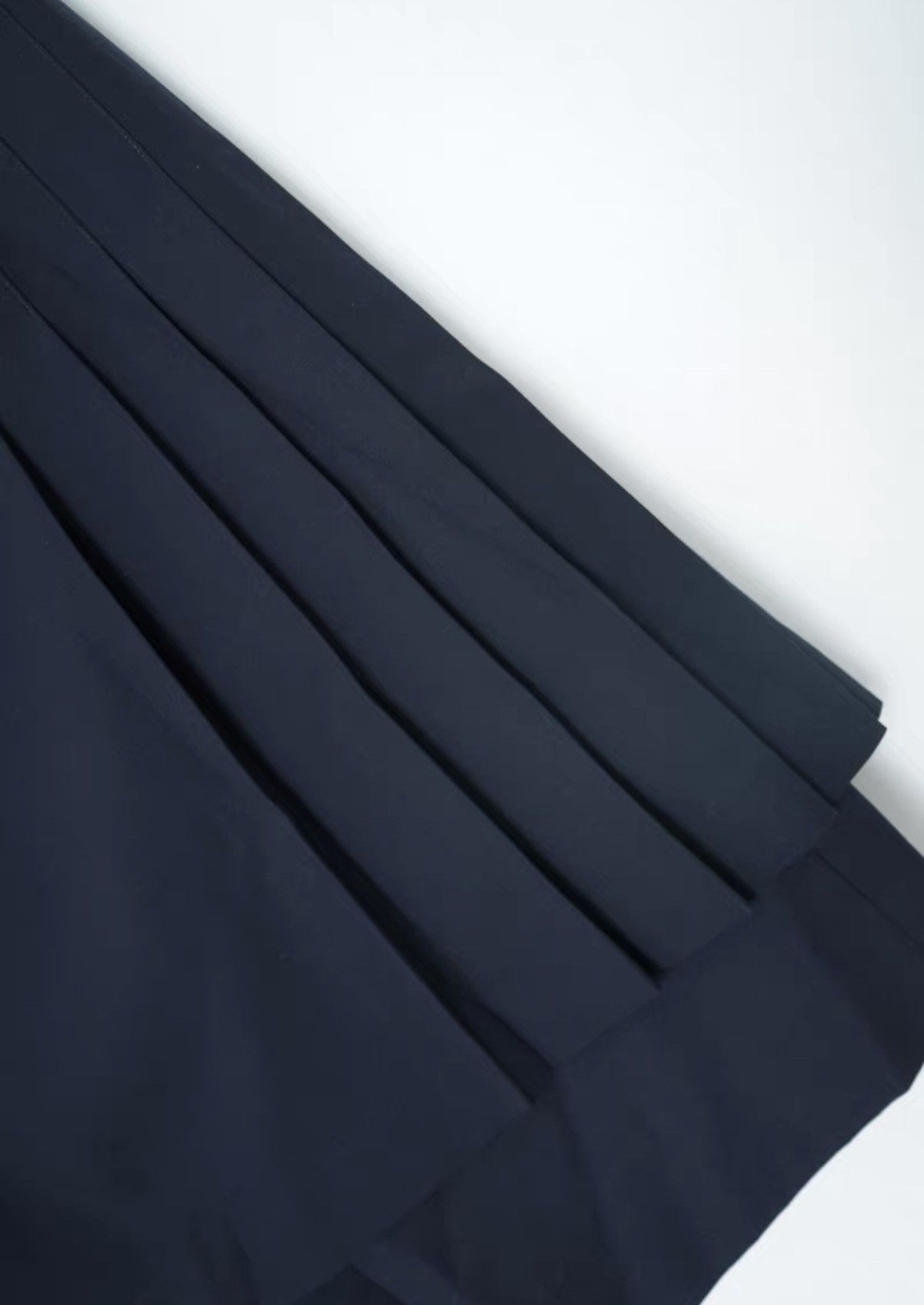 Comme des Garcons Comme des Garçons Double Pleated Wool Shorts Size US 32 / EU 48 - 5 Thumbnail