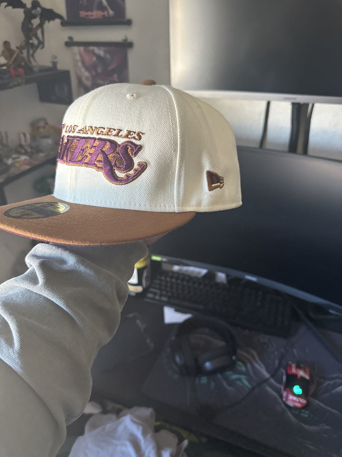 image of Los Angeles Lakers Hat in White, Men's