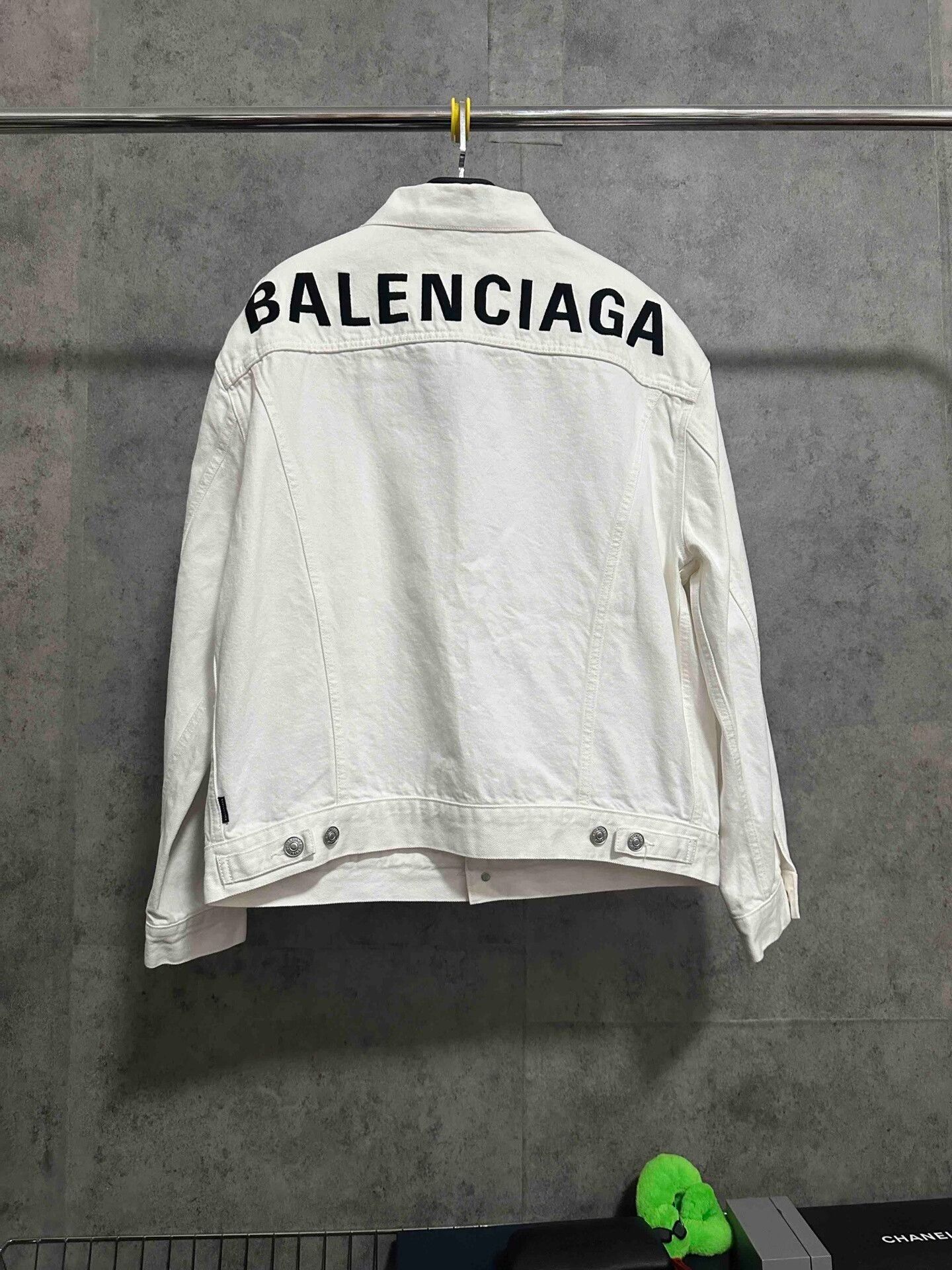 Balenciaga balenciaga embroidered logo long sleeve jacket Size US L / EU 52-54 / 3 - 1 Thumbnail