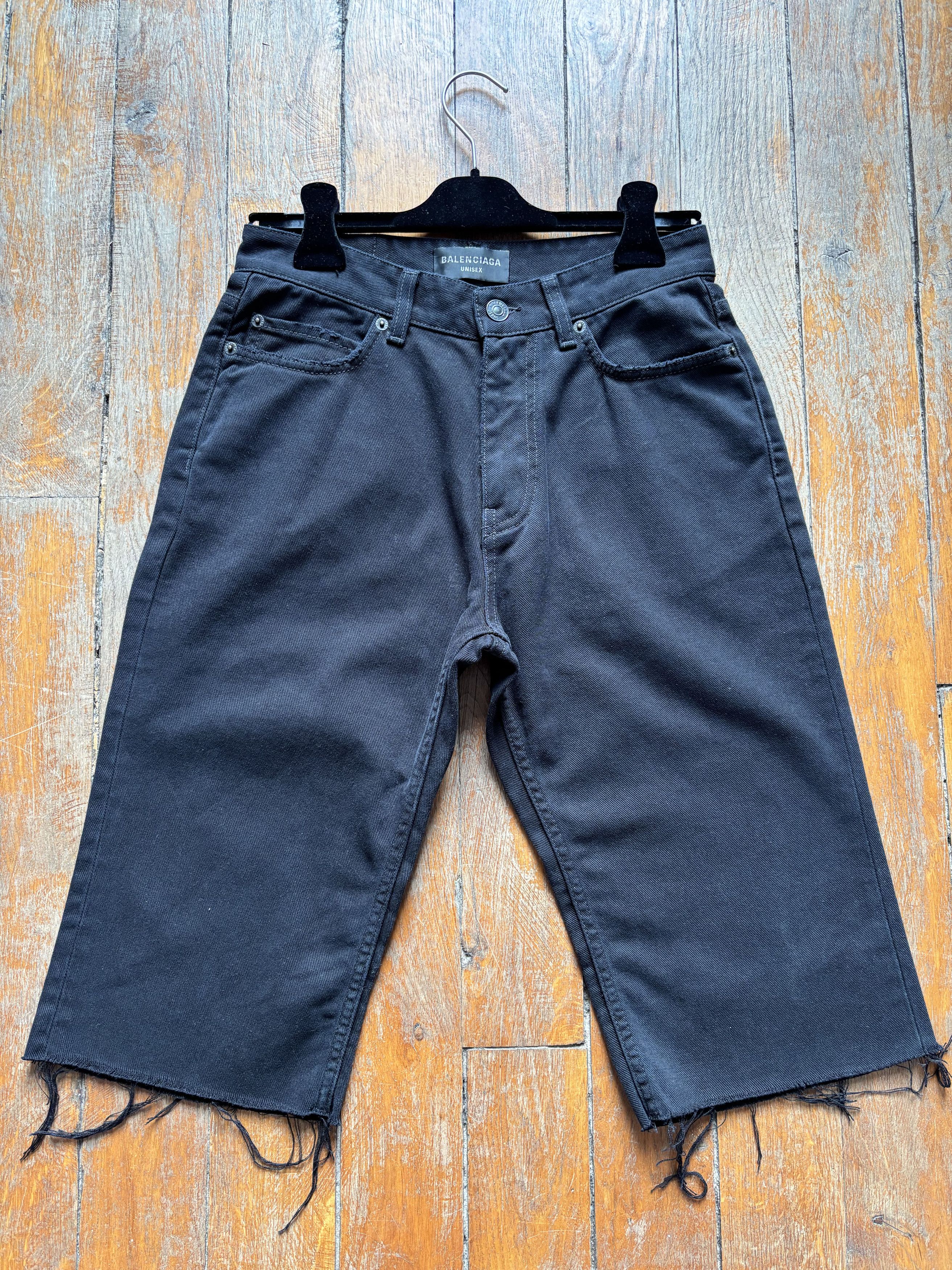 Balenciaga Autumn 23 Slim Shorts Size US 28 / EU 44 - 1 Thumbnail
