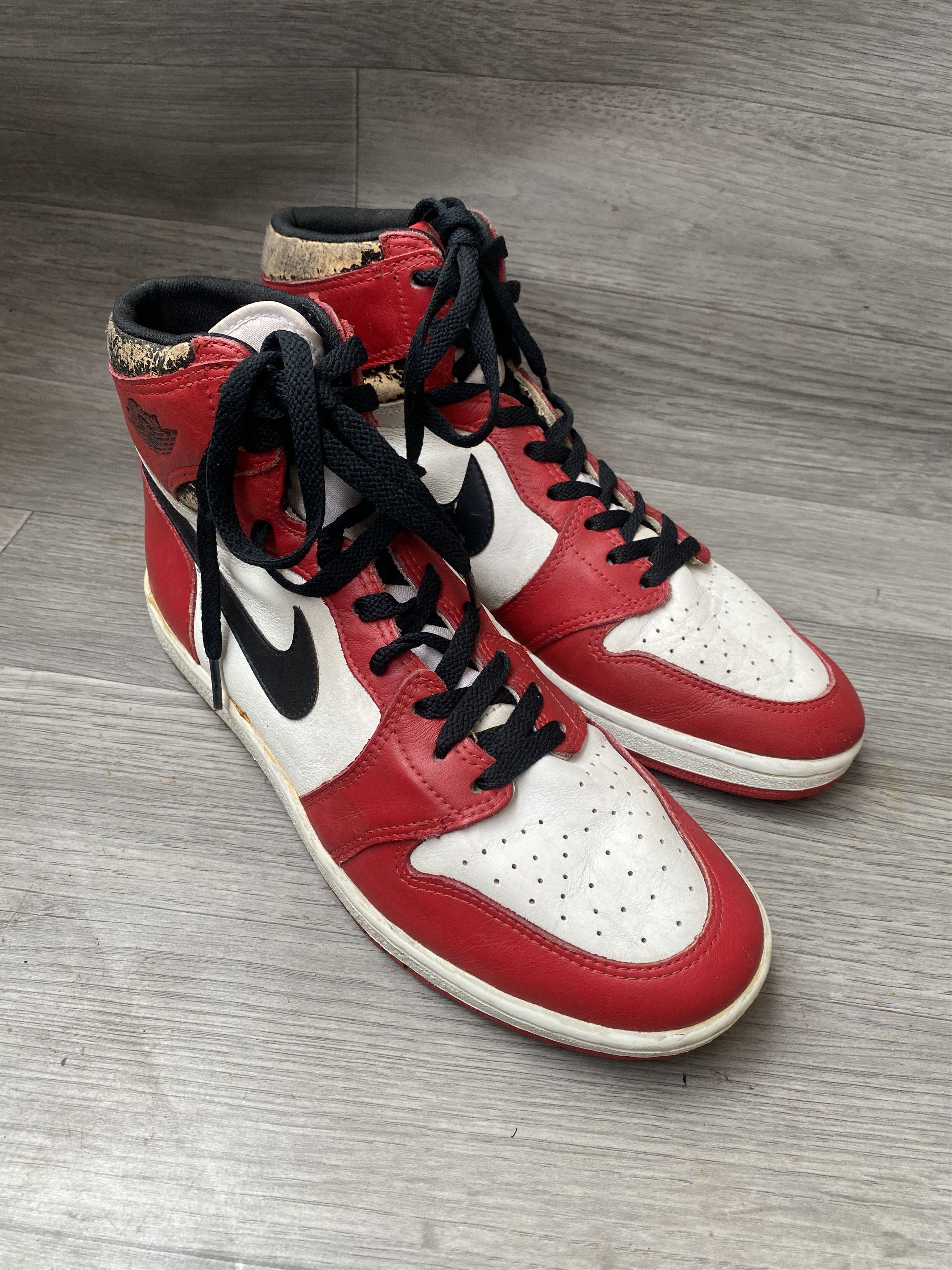 Nike Vintage Nike air jordan 1 OG 1985 Chicago sneakers sz 10.5 Size US 10 / EU 43 - 9 Thumbnail