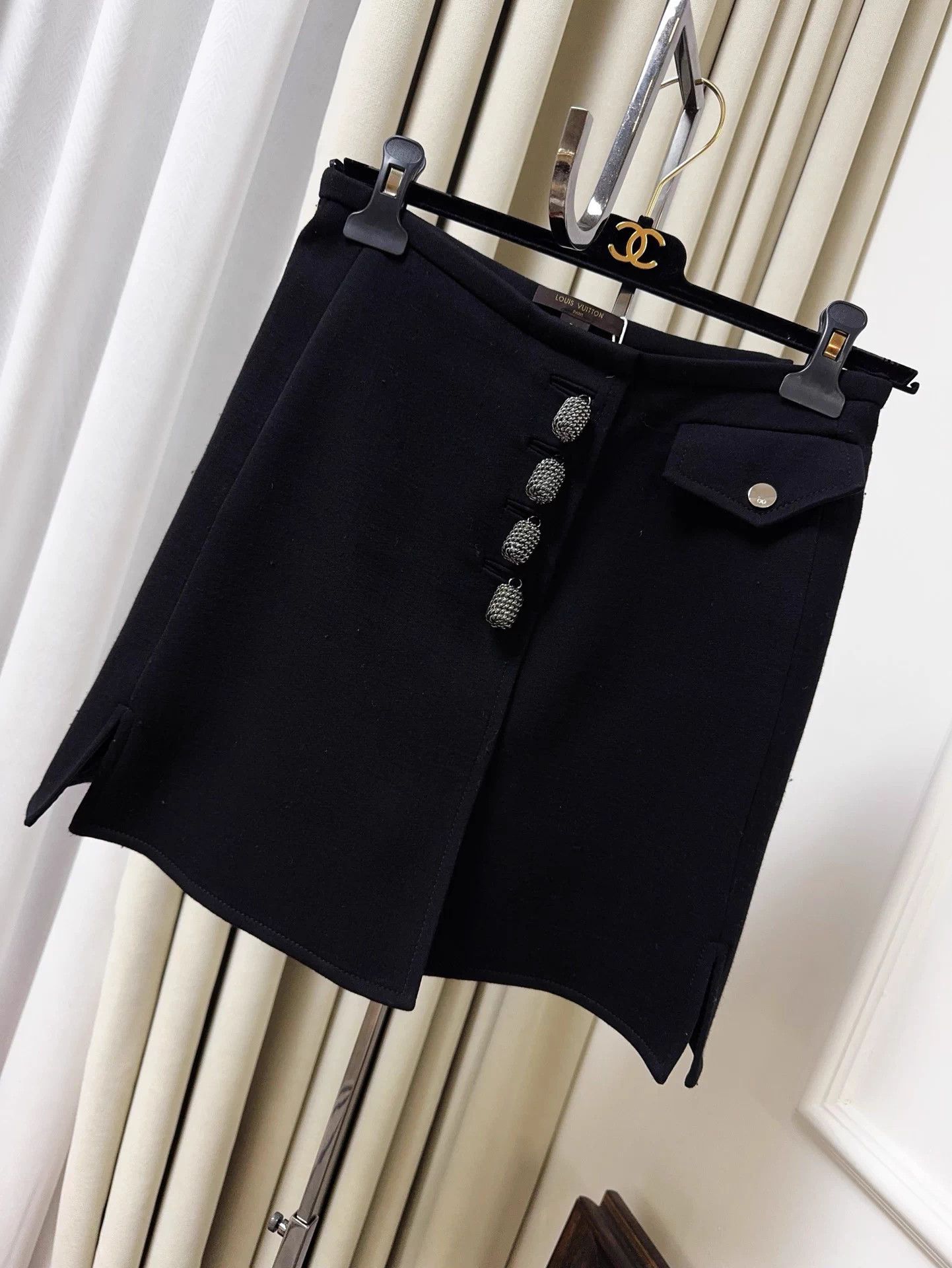 Louis Vuitton LV Black Mini Skirt Silver Buttons 34M Mint In Stock Size 25" / US 0 / IT 36 - 1 Thumbnail