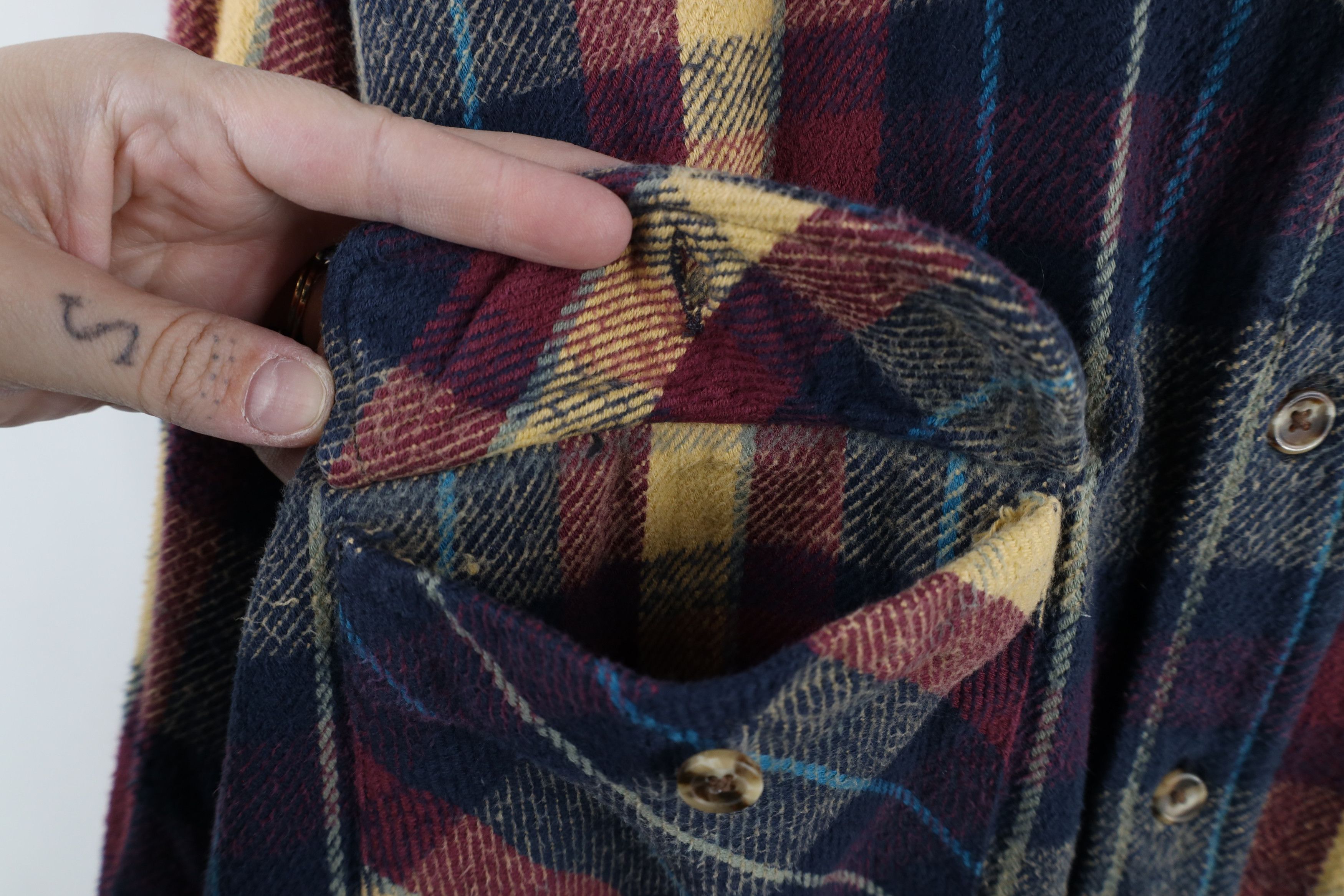 Vintage Vintage 90s Streetwear Heavyweight Button Shirt Plaid Size US M / EU 48-50 / 2 - 4 Thumbnail