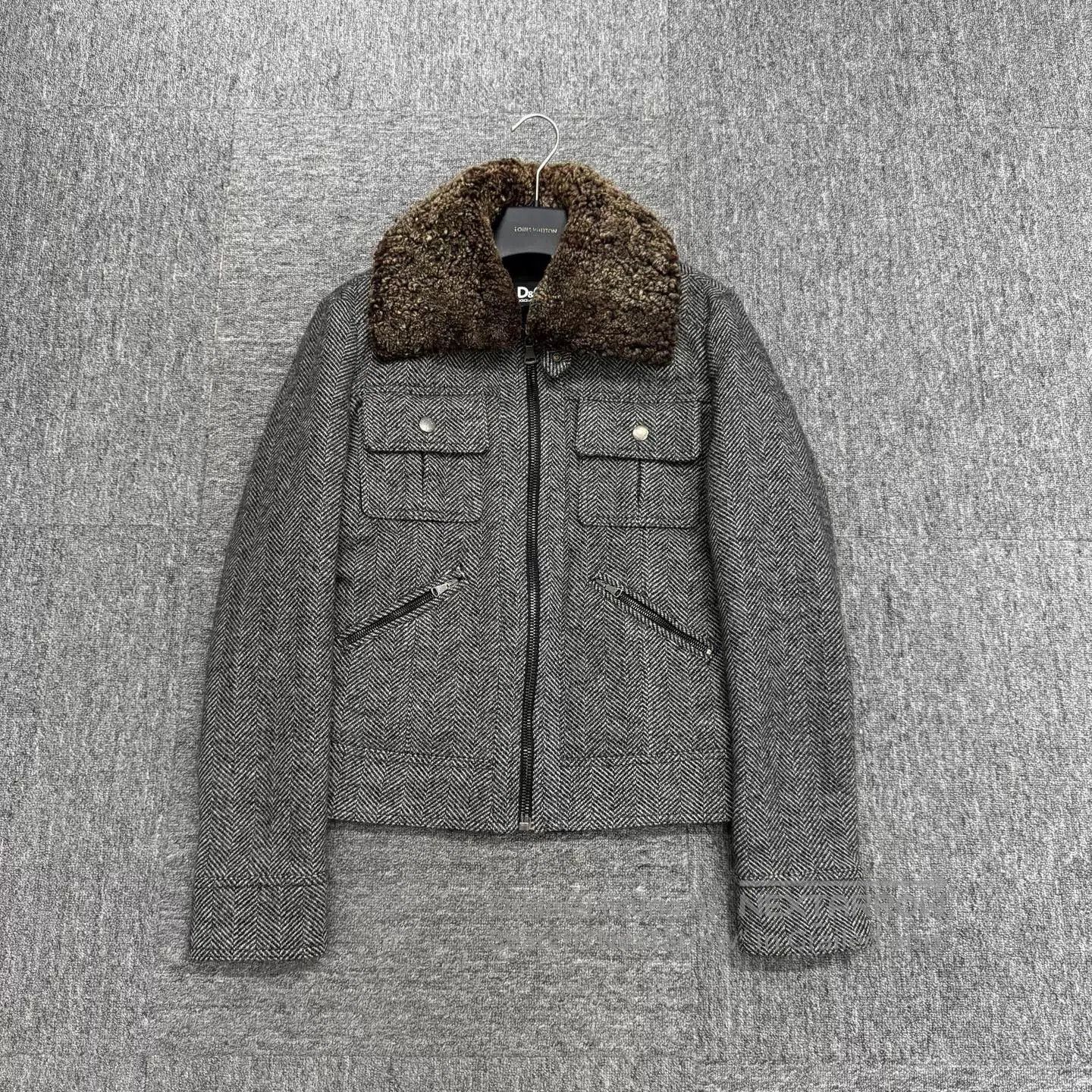 Dolce & Gabbana DG Fur Collar Wool Jacket. Size US S / EU 44-46 / 1 - 1 Thumbnail