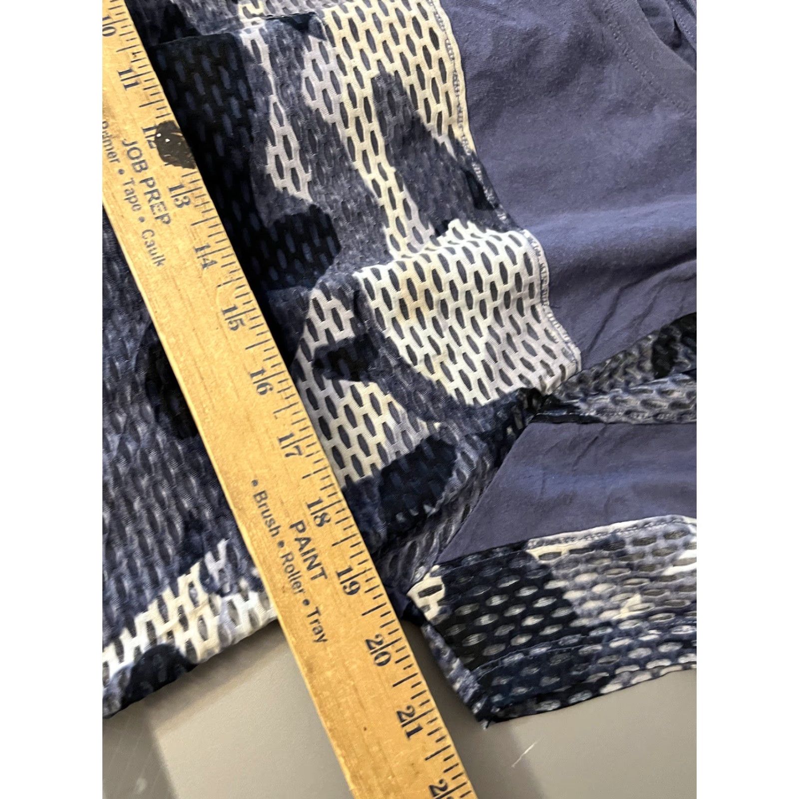 Guess GUESS T-Shirt Mens M Blue Camouflage Embroidered Logo Short Sleeve Crew Neck Size US M / EU 48-50 / 2 - 5 Thumbnail
