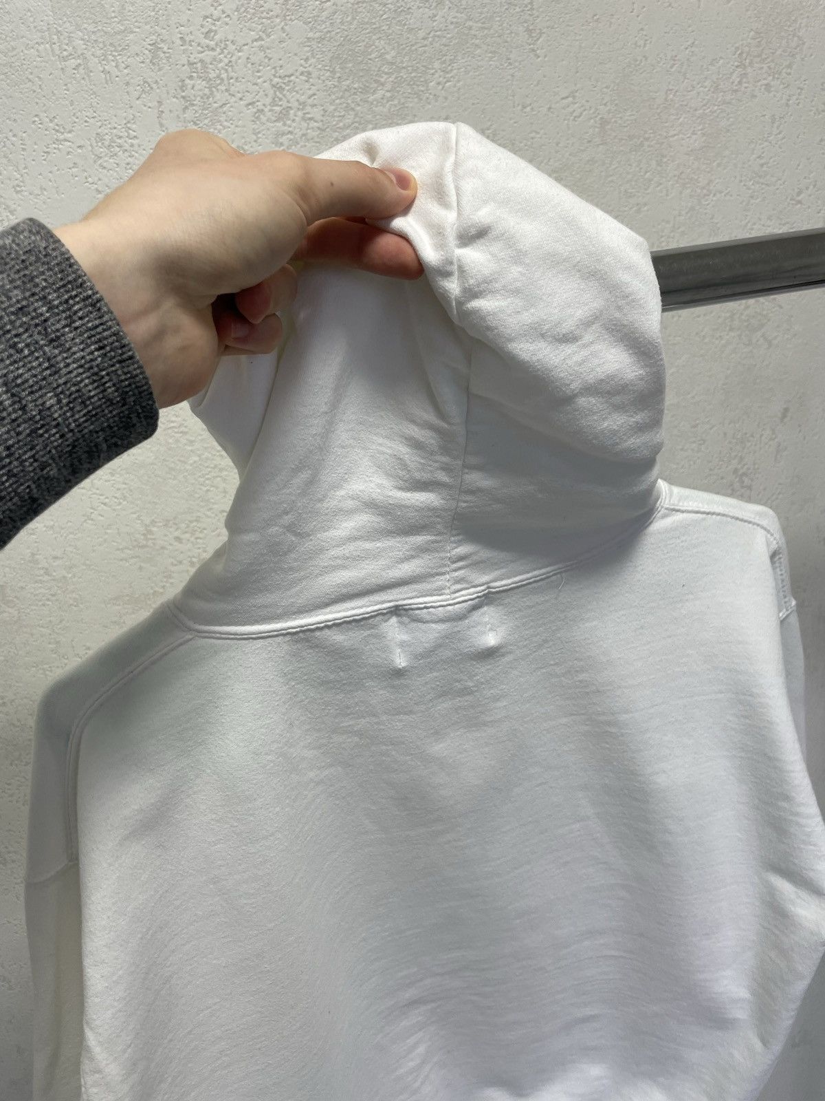 Japanese Brand × Mki Miyuki Zoku × Vintage MKI Miyuki Zoku Japanese Brand White Hoodie Center Logo Size US L / EU 52-54 / 3 - 7 Thumbnail
