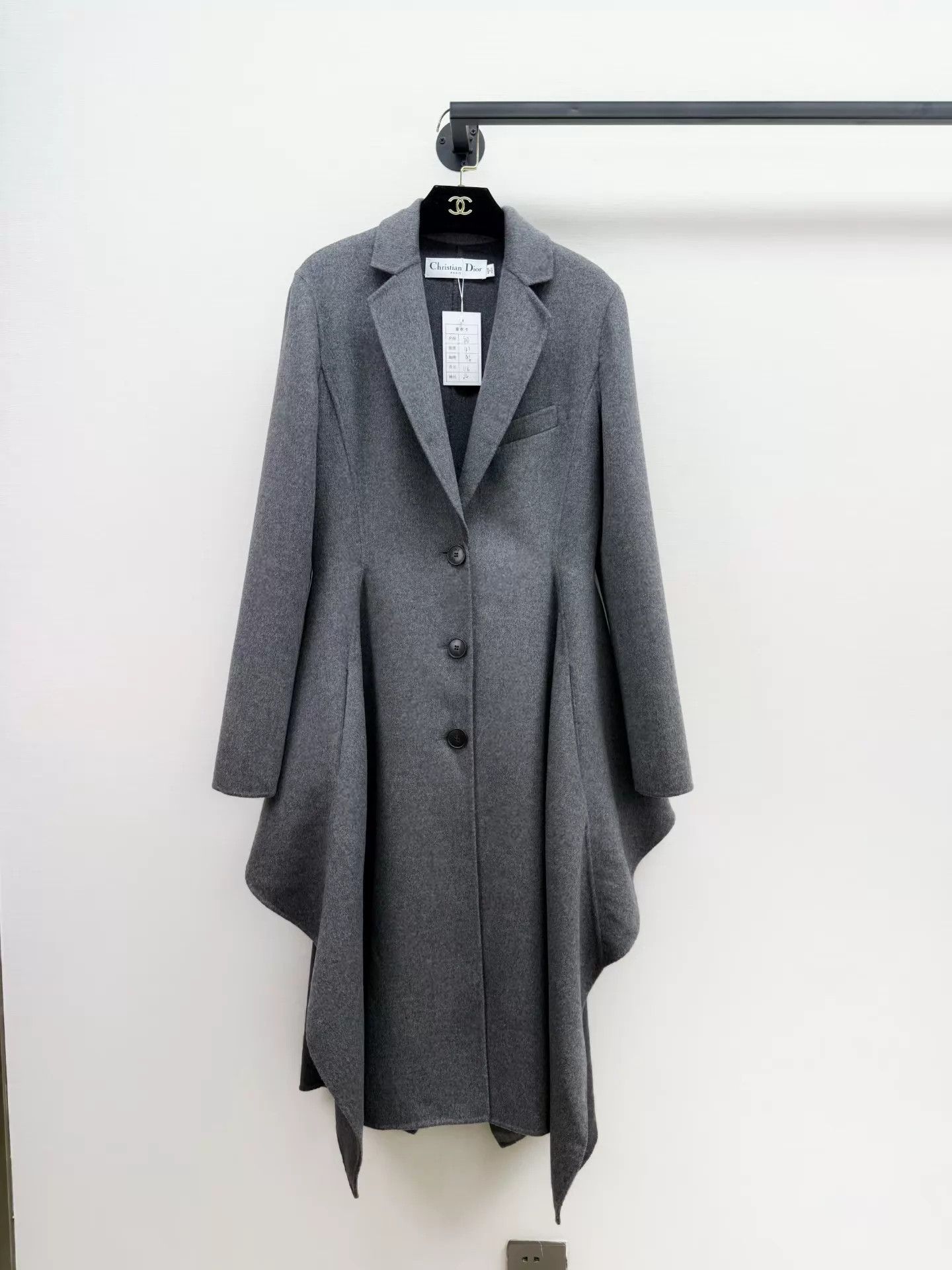 Dior Dior Cashmere Fishtail Flounce Overcoat Size 40 Size M / US 6-8 / IT 42-44 - 1 Thumbnail