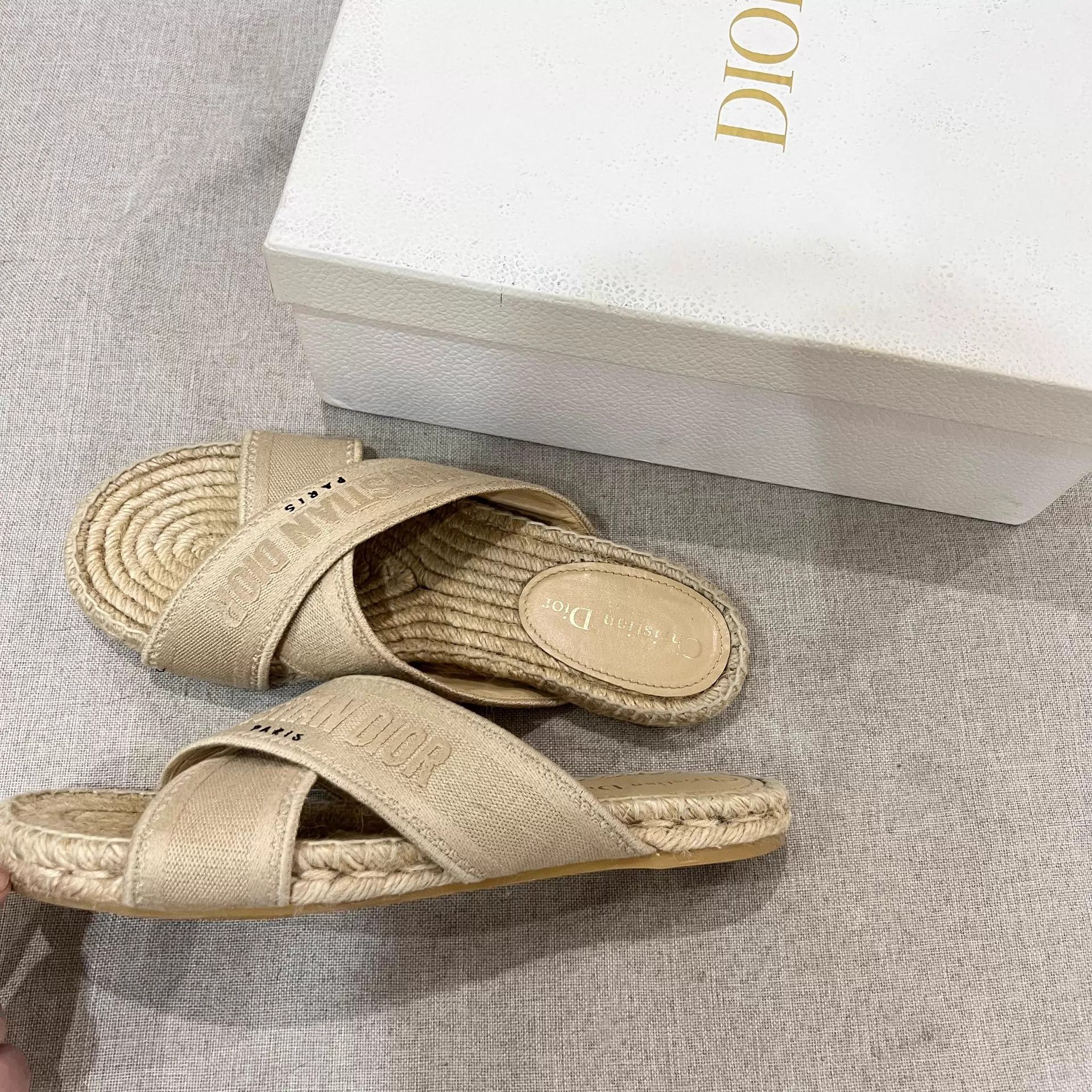 Dior Dior Resort Straw Slide Logo 39 98New Box/DustBag Size US 8.5 / IT 38.5 - 3 Thumbnail