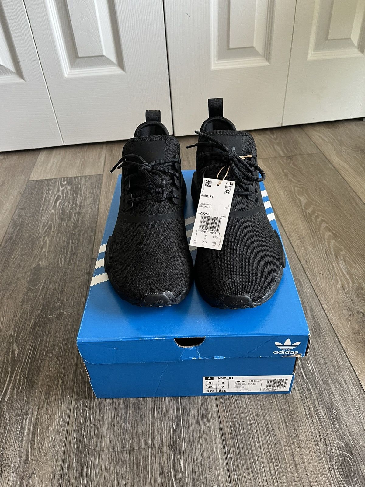 Adidas Adidas all black NMD_R1 never worn Size US 9 / EU 42 - 1 Thumbnail