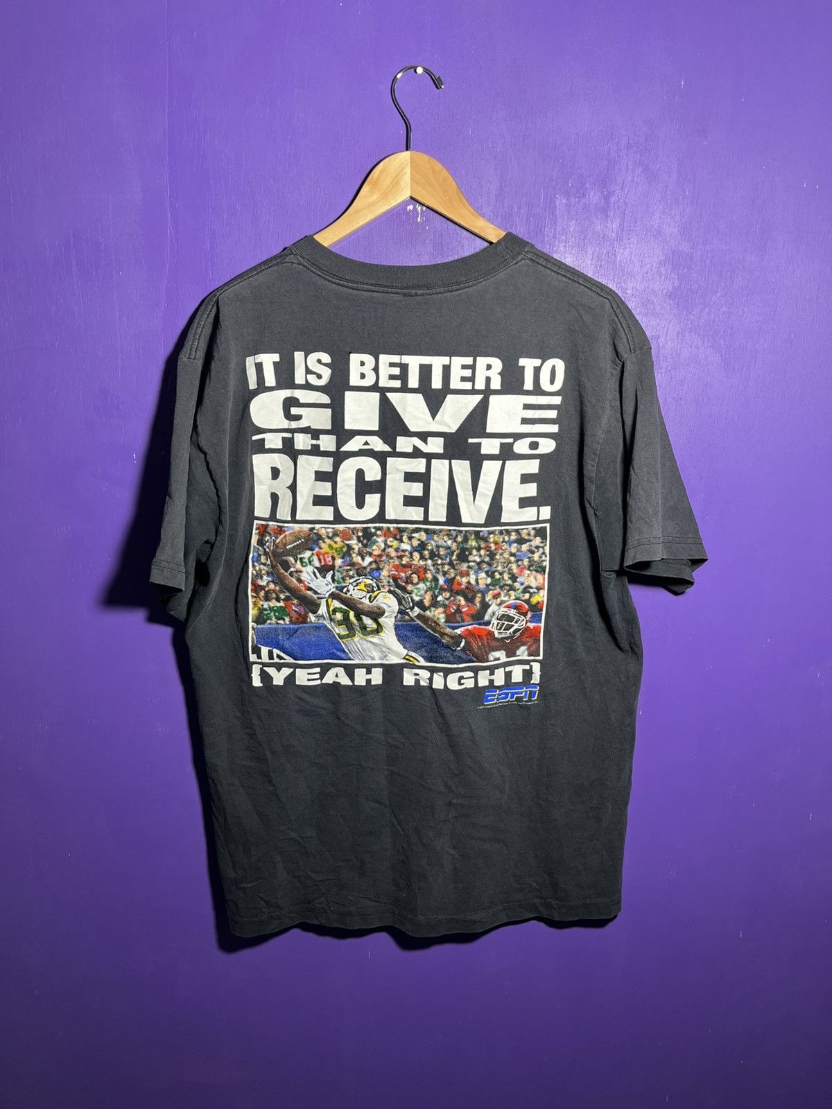 NFL × Vintage Vintage 90s ESPN it’s better to give than receive t-shirt Size US XL / EU 56 / 4 - 2 Thumbnail