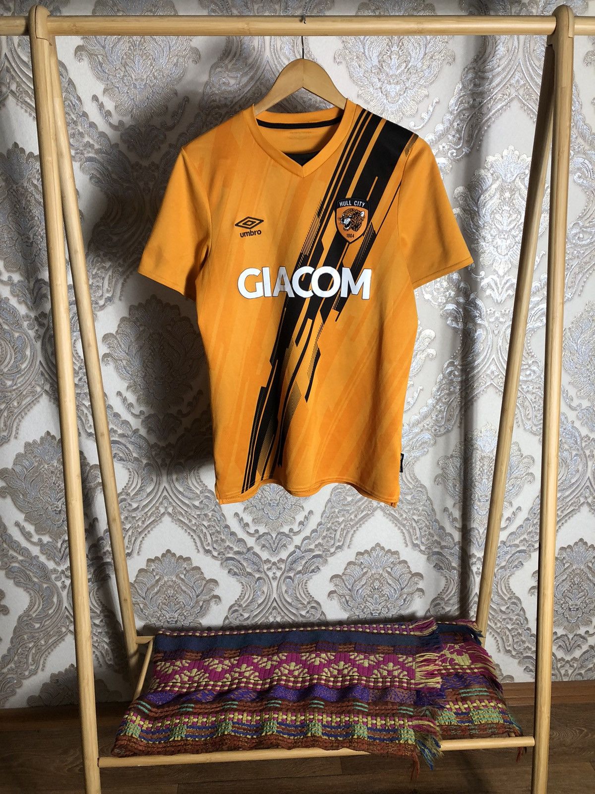 Umbro VINTAGE UMBRO FC HULL CITY ENGLAND SOCCER JERSEY BLOKE Y2K Size US S / EU 44-46 / 1 - 1 Thumbnail