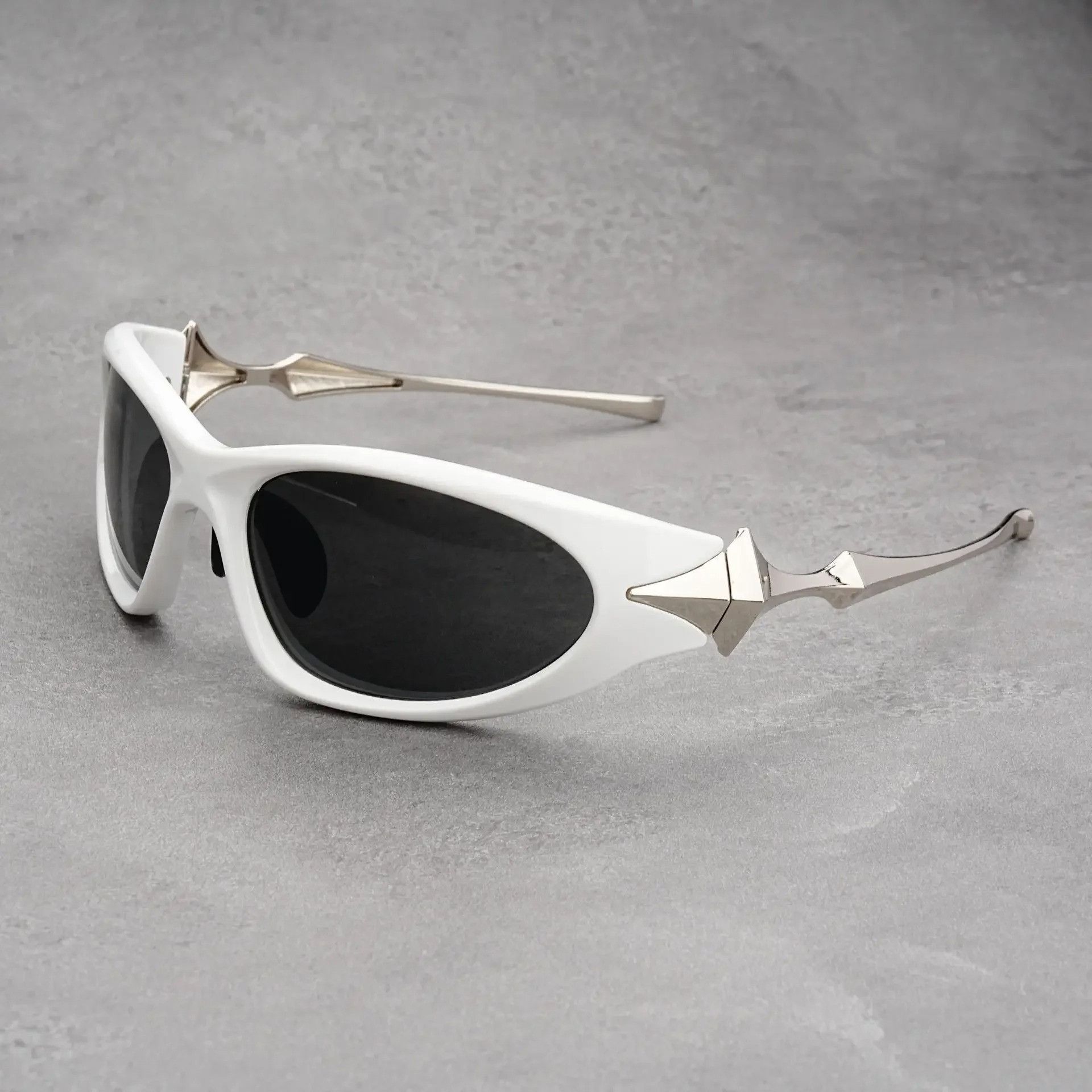 Vintage Luxury Sport Shades Vintage Y2K Eyewear Size ONE SIZE - 2 Thumbnail
