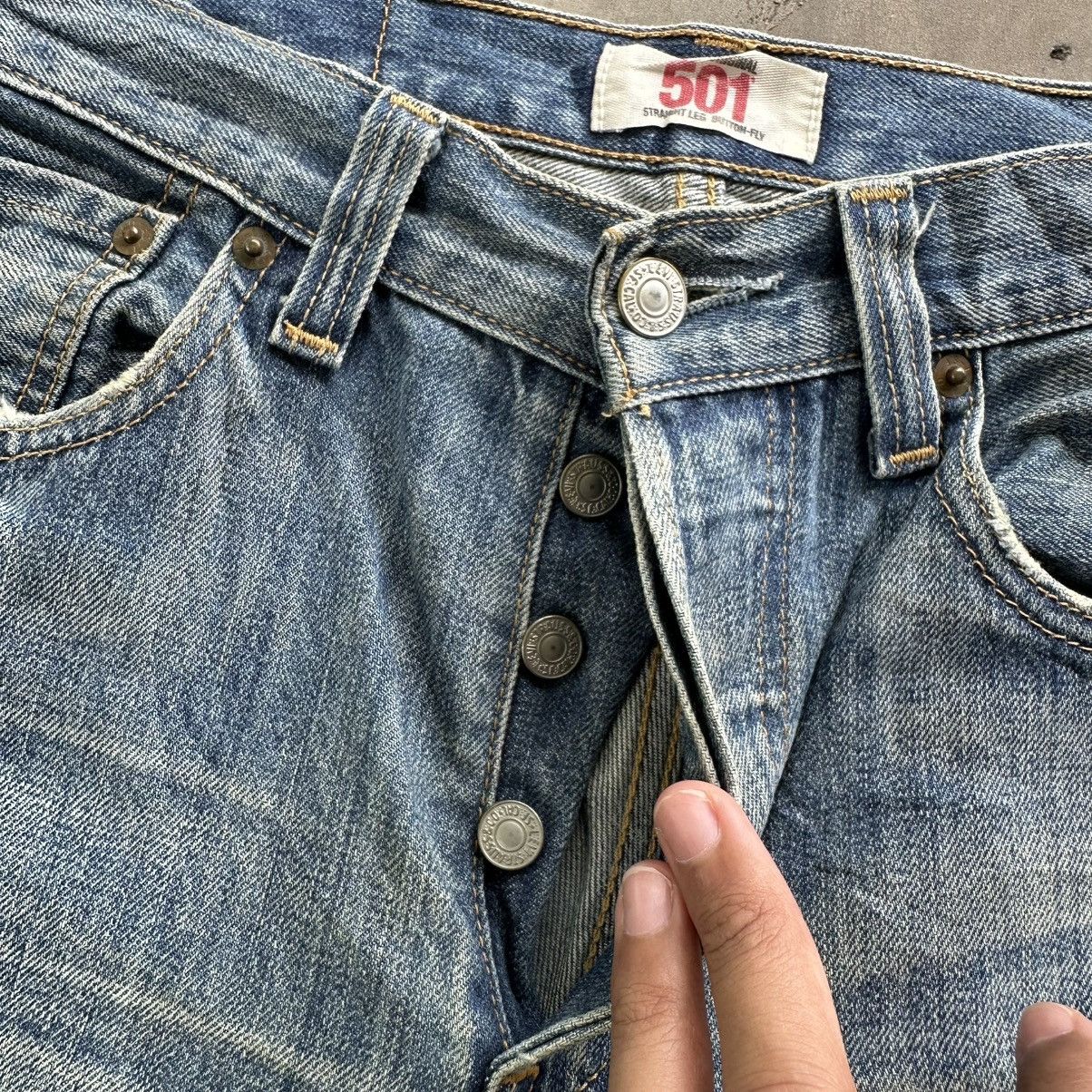 Japanese Brand Vintage Levi’s 501 Distressed Faded Denim Jean Pant Size US 30 / EU 46 - 5 Thumbnail