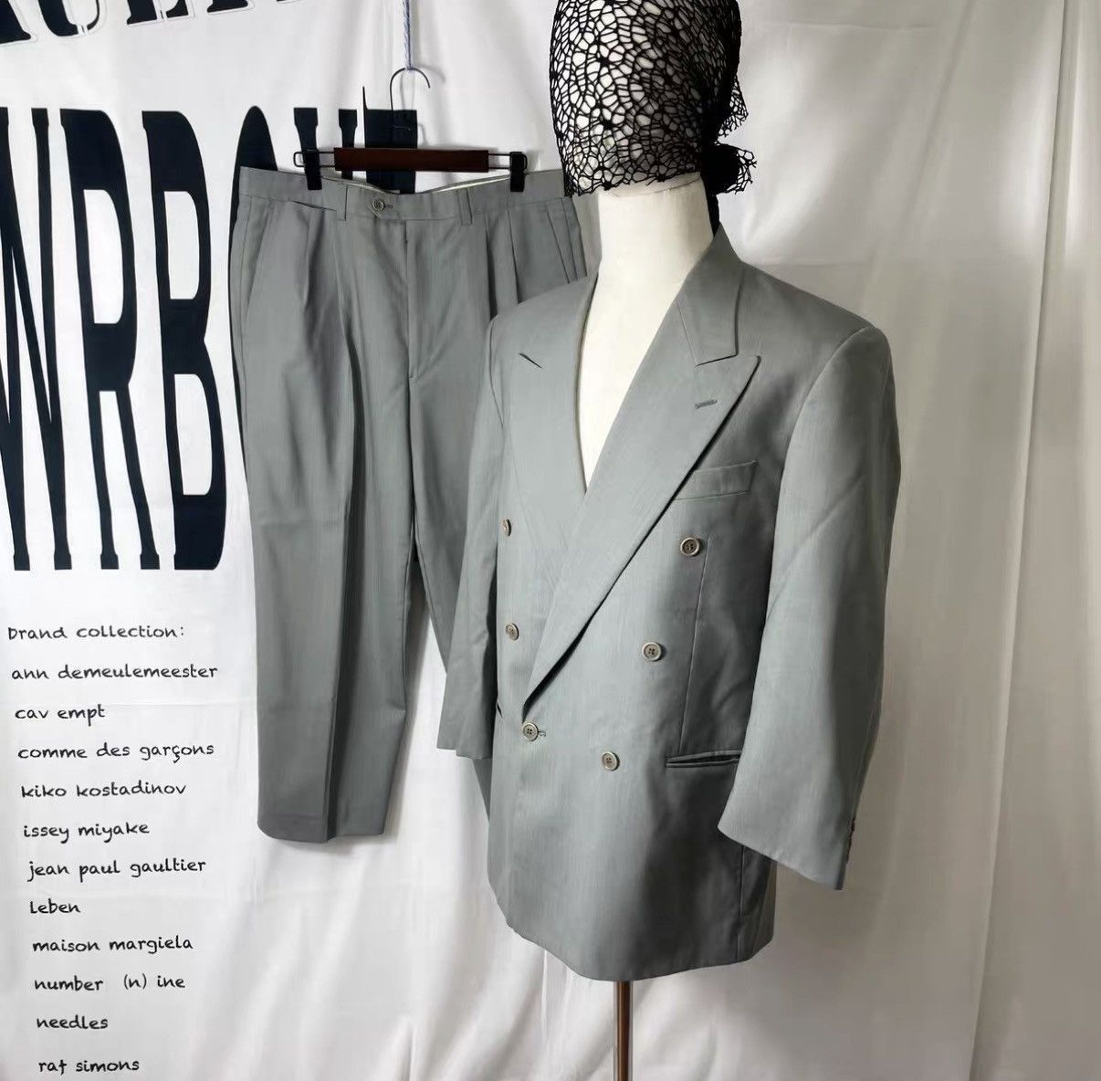 Valentino Gray Double-Breasted Suit Set Size M Size US M / EU 48-50 / 2 - 1 Thumbnail