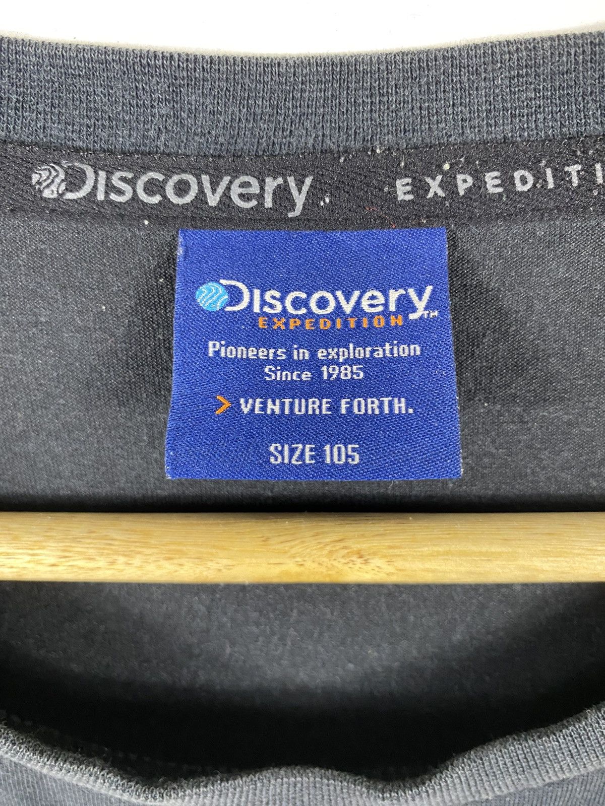 Vintage Vintage Discovery Expedition Big Print T-Shirt Size US M / EU 48-50 / 2 - 7 Thumbnail