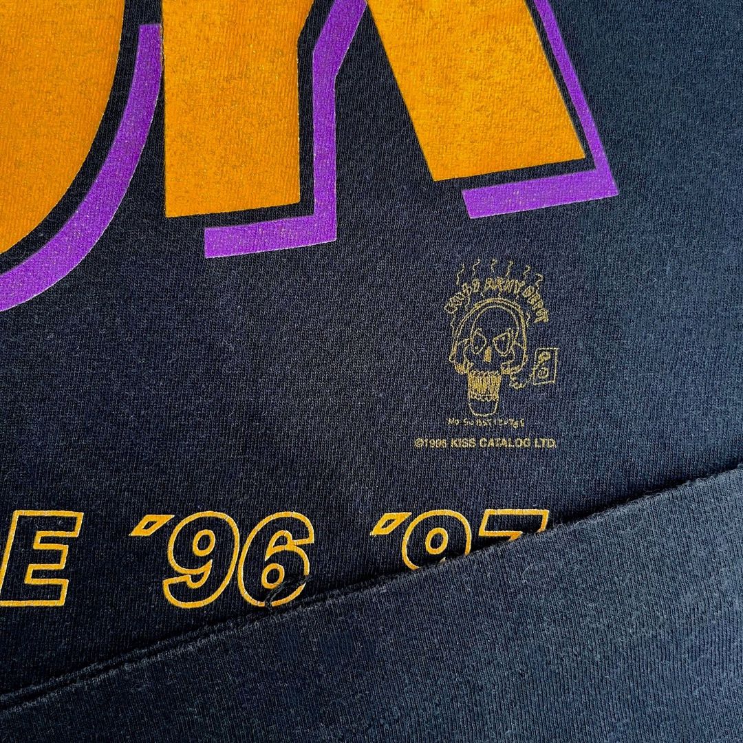 Band Tees × KISS × Vintage Kiss 1996 97 90s Vintage They’re Back World Tour T-Shirt Size US XL / EU 56 / 4 - 4 Thumbnail